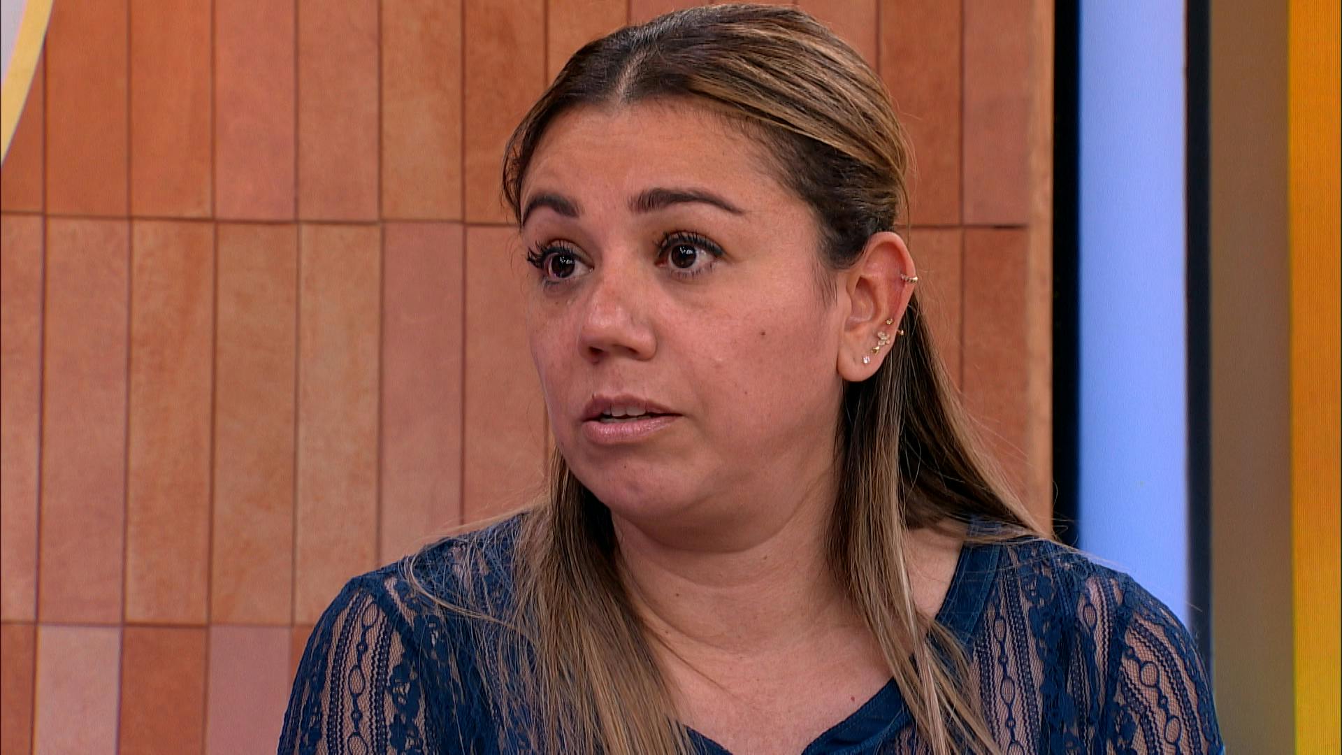 ¡Creyó que era su hermana y es su mamá! Verónica exige apoyo económico a su madre biológica