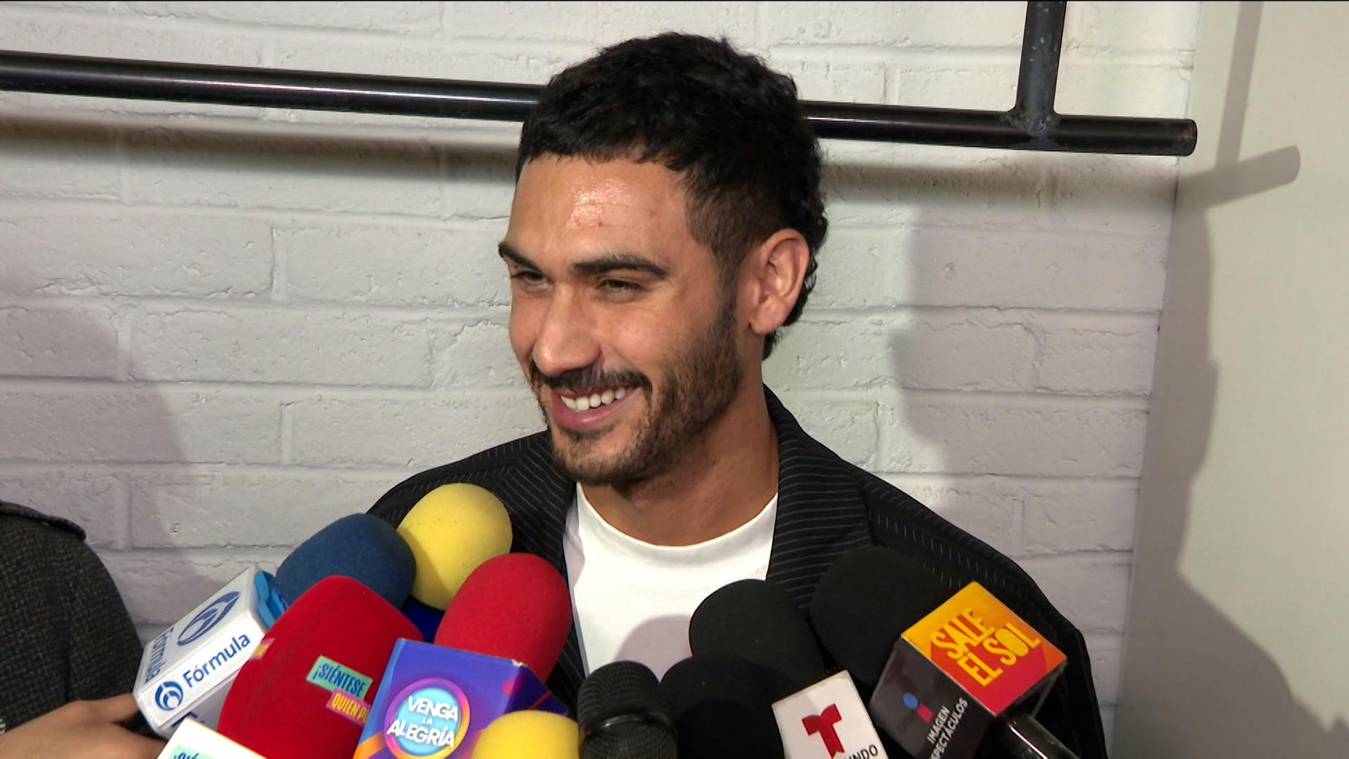 ¿Ya se prepara para cantar? Alejandro Speitzer aclaró los rumores de retomar la música