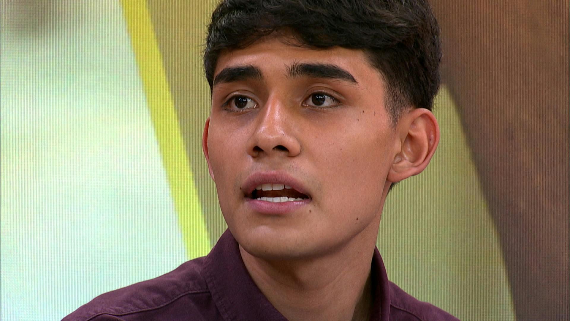 Ismael se atreve a enfrentar a Cristian por el amor de Atziri