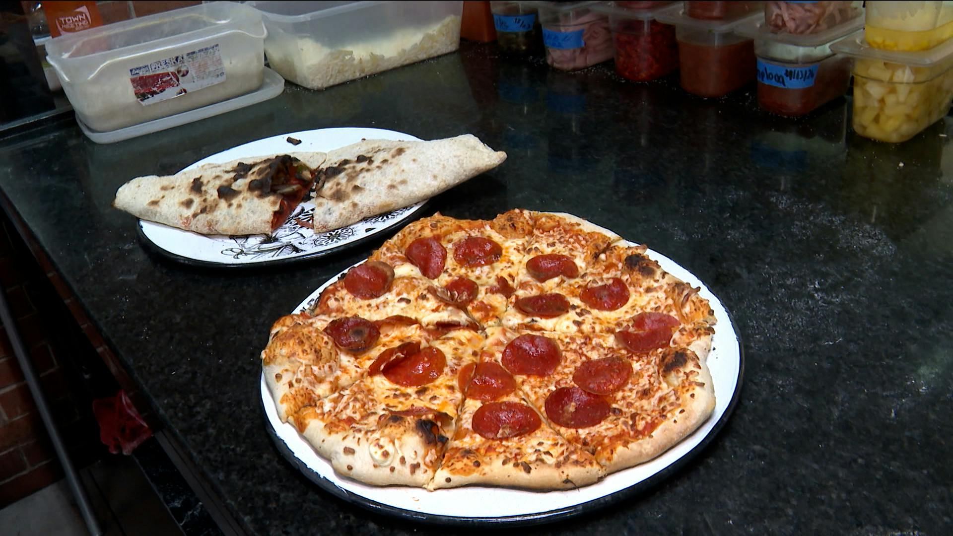 Pizza calzone en CDMX: prueba este platillo artesanal con música de jazz en vivo
