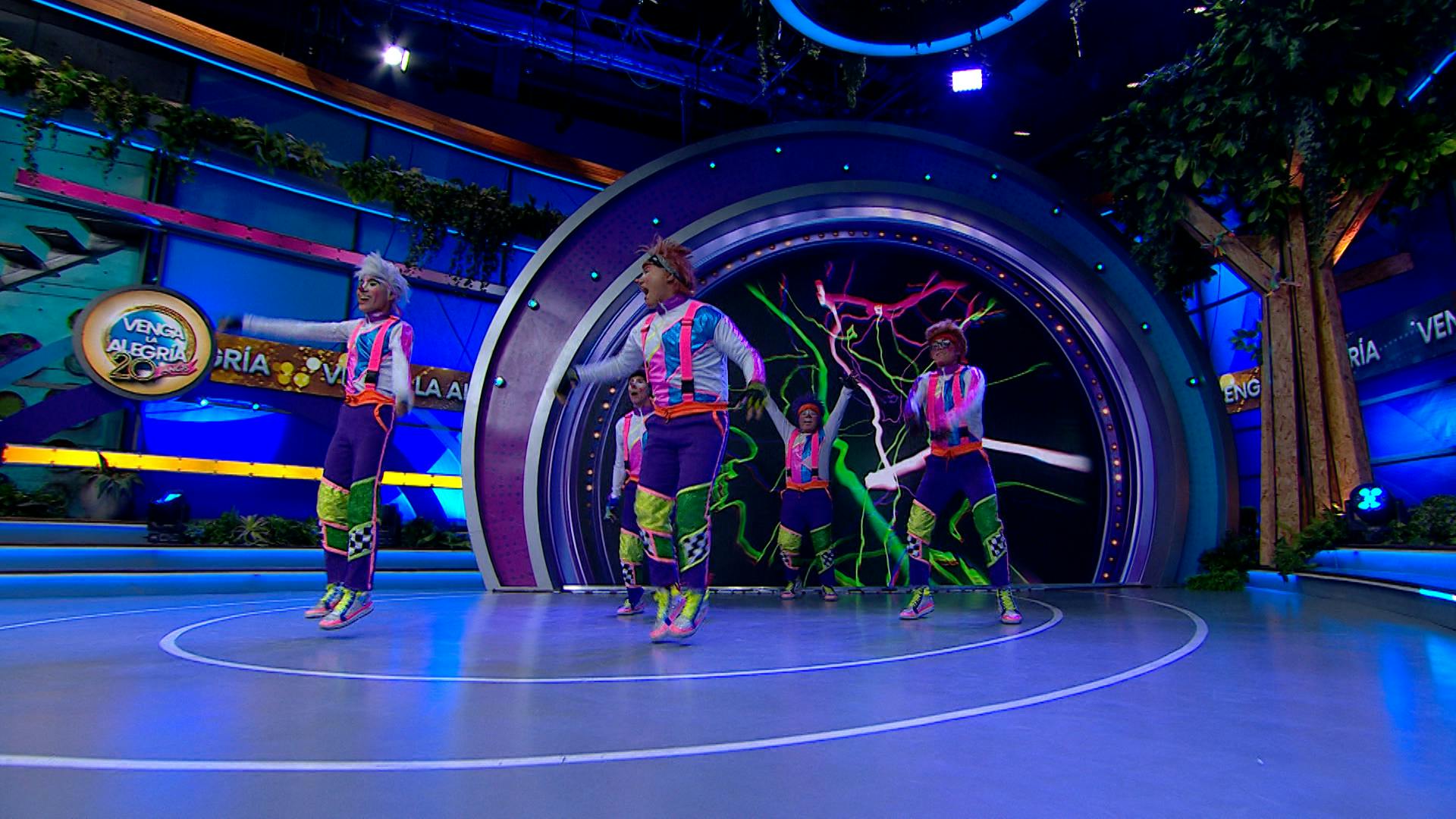 Frecuencia Payasos sorprende con un show lleno de risas y destreza