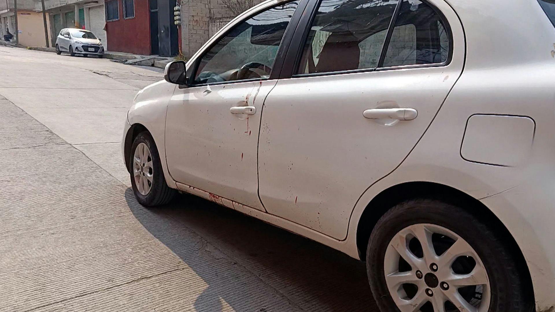 Un hombre corre en las calles de Tultitlán Estado de México y provoca caos entre los vecinos