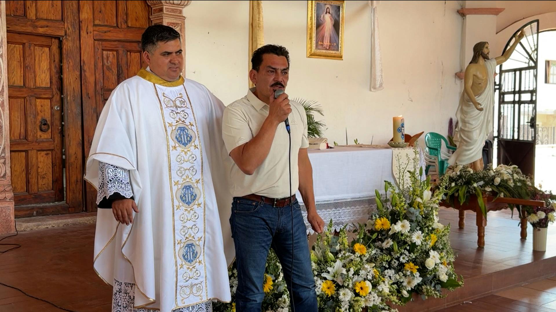 Así fue la misa que encabezó José Manuel Figueroa por Joan Sebastian en Juliantla