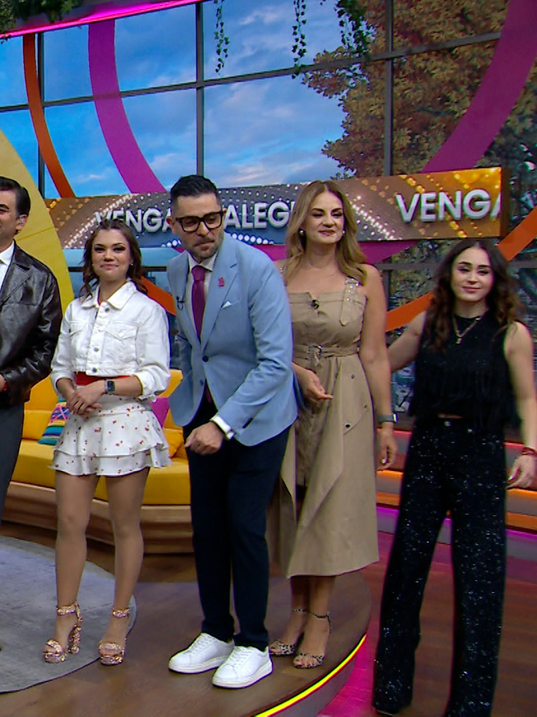 Venga La Alegría | Programa 9 de abril 2026 Parte 1 | Las reacciones al aniversario luctuoso de Julián Figueroa, Laura Bozzo estalla ante los medios y más