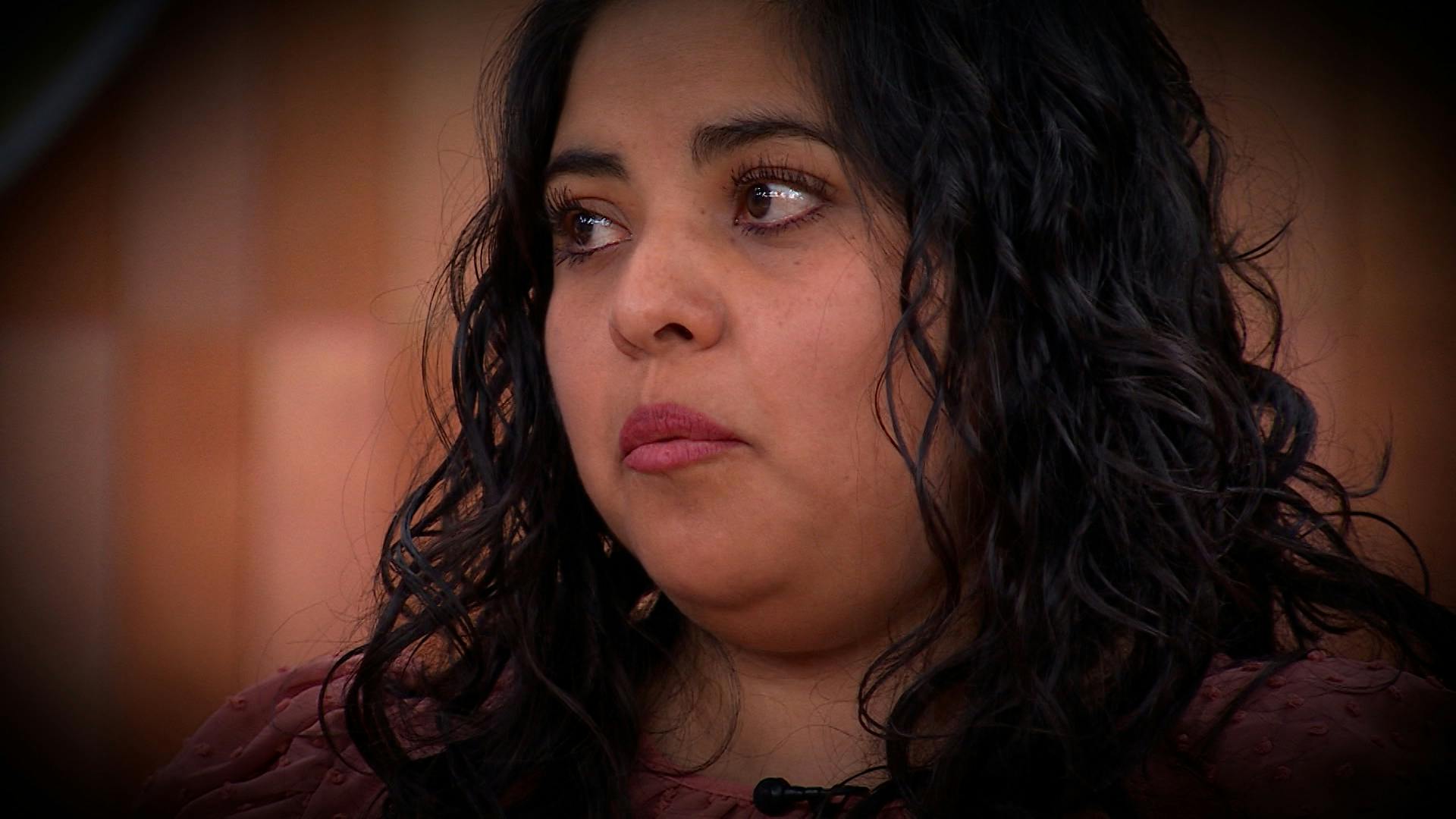 ¡Que se lleve a su madre muy lejos! Cristina quiere que su hermano cuide a su mamá