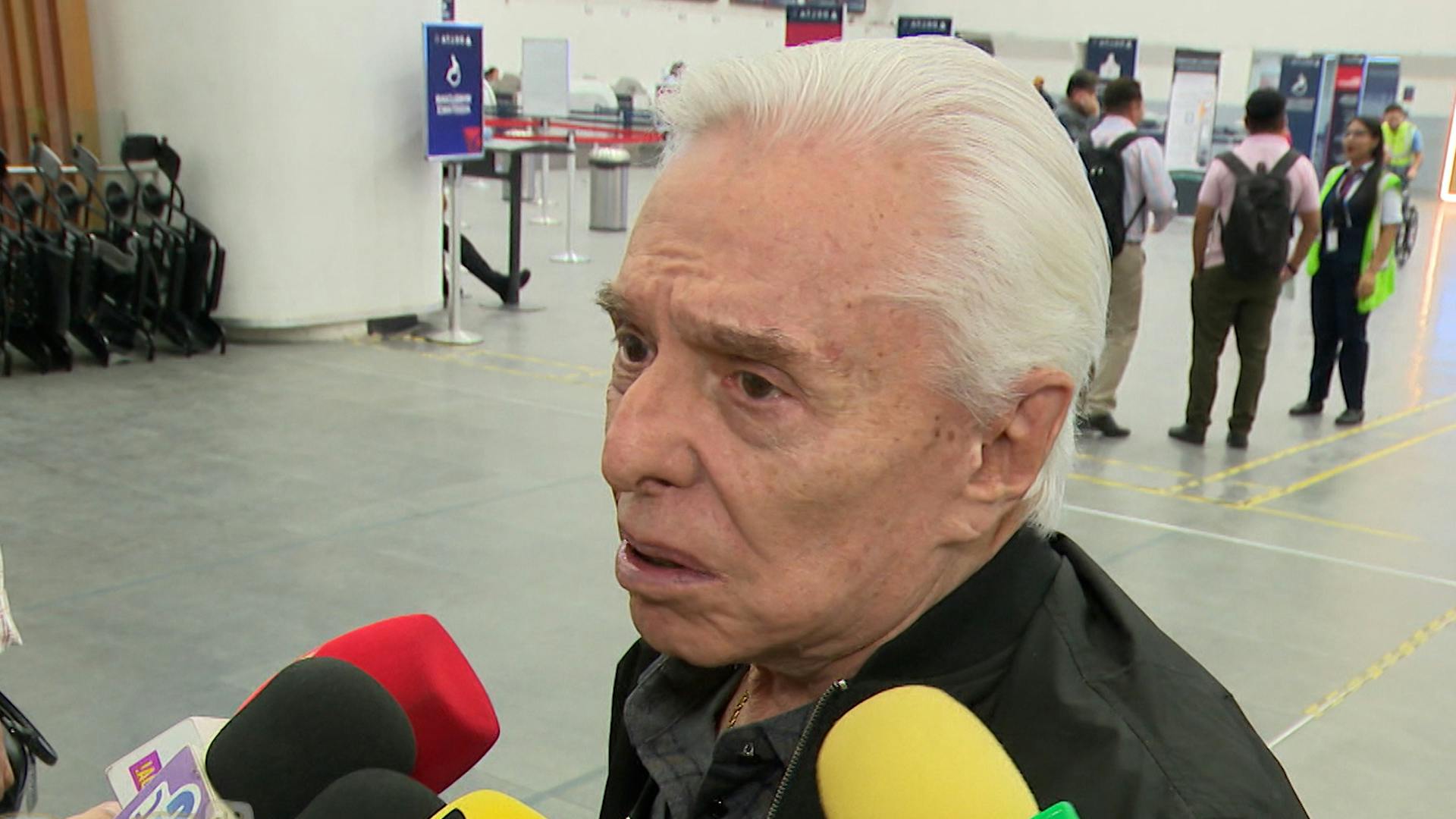 Exclusiva: Enrique Guzmán revela detalles sobre la próxima gira de Alejandra; ¡traerá un robot!