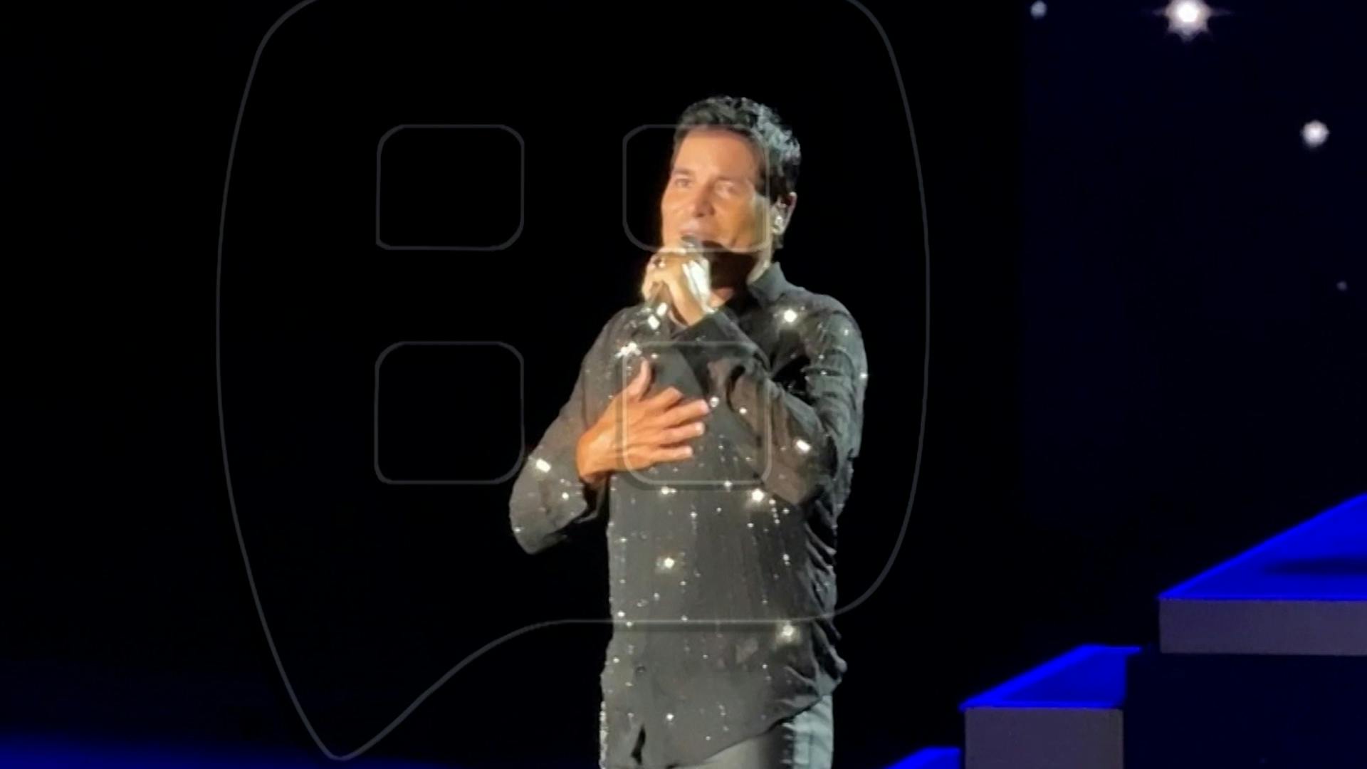 Chayanne desata euforia en el Auditorio Nacional: ¡Angélica Rivera acudió al concierto con un misterioso hombre!
