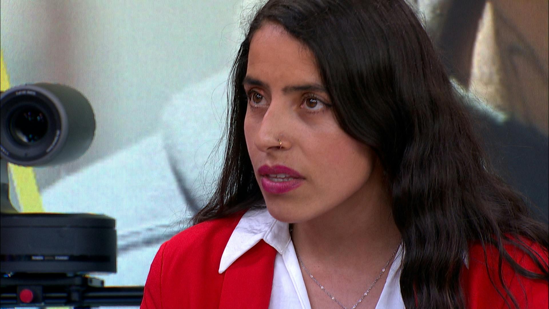 Esperanza también le debe 12 mil pesos a una compañera de trabajo