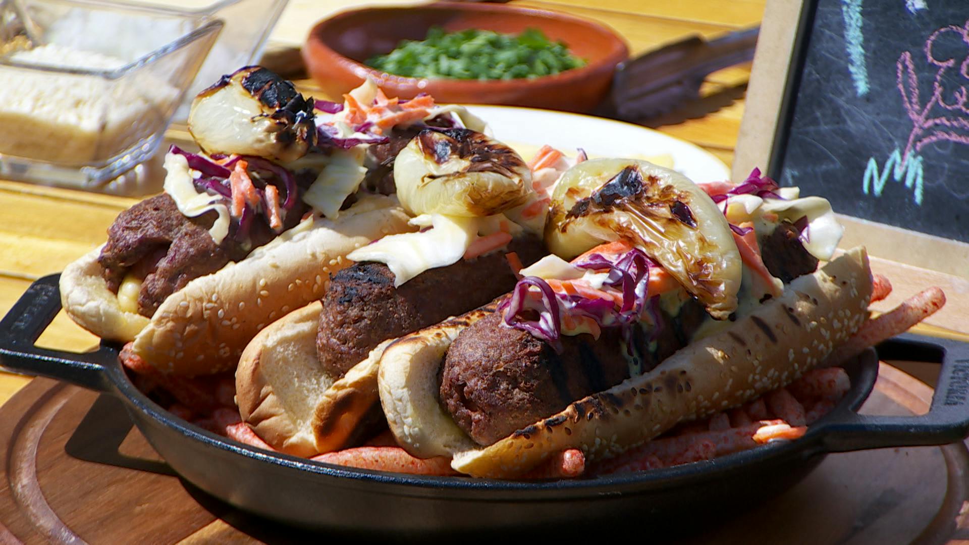Hot Dogs con carne: Receta fácil y sencilla para hacer en parrilla