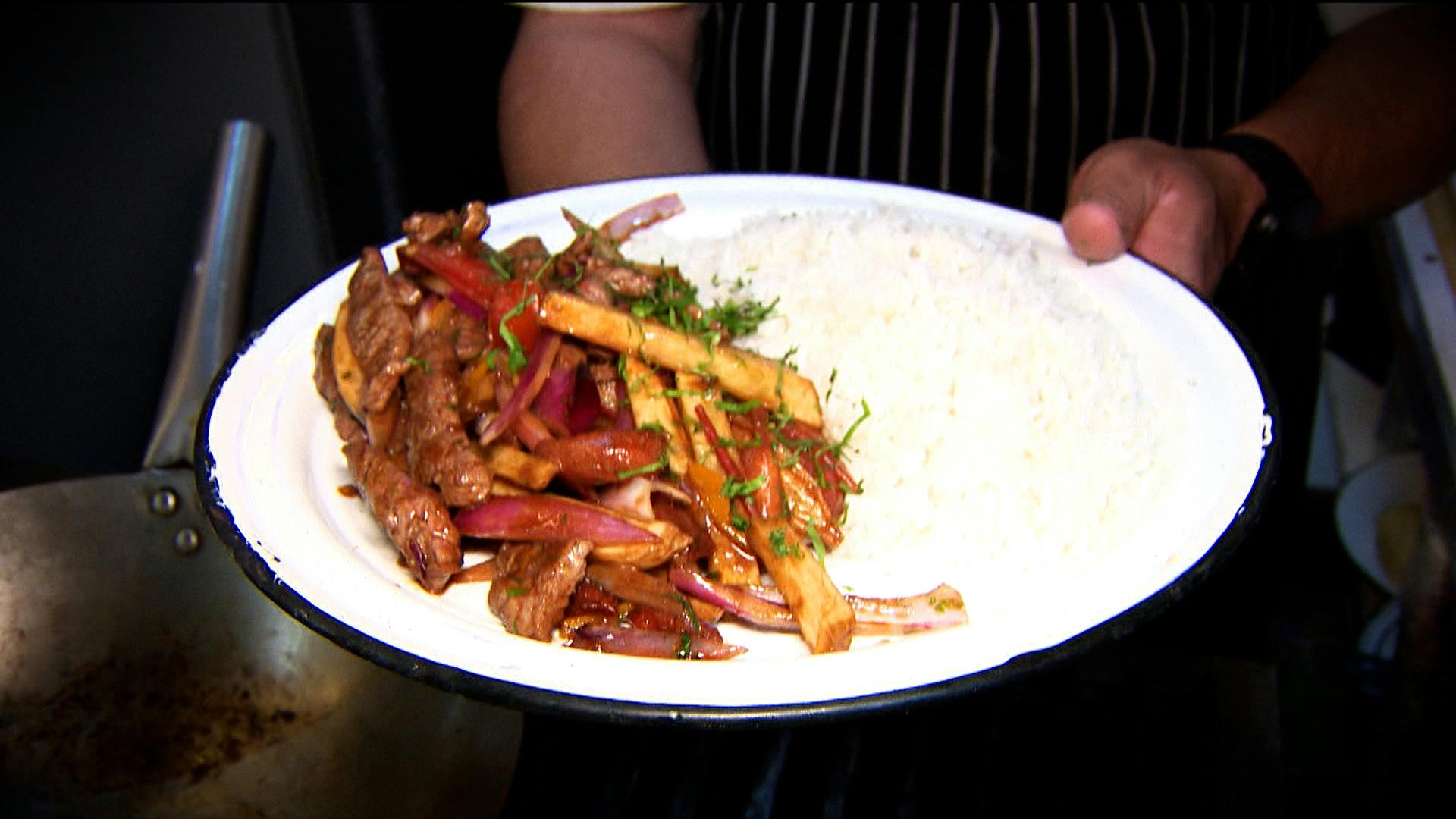 El Mercadito Peruano: prueba un auténtico y delicioso lomo saltado en la Ciudad de México
