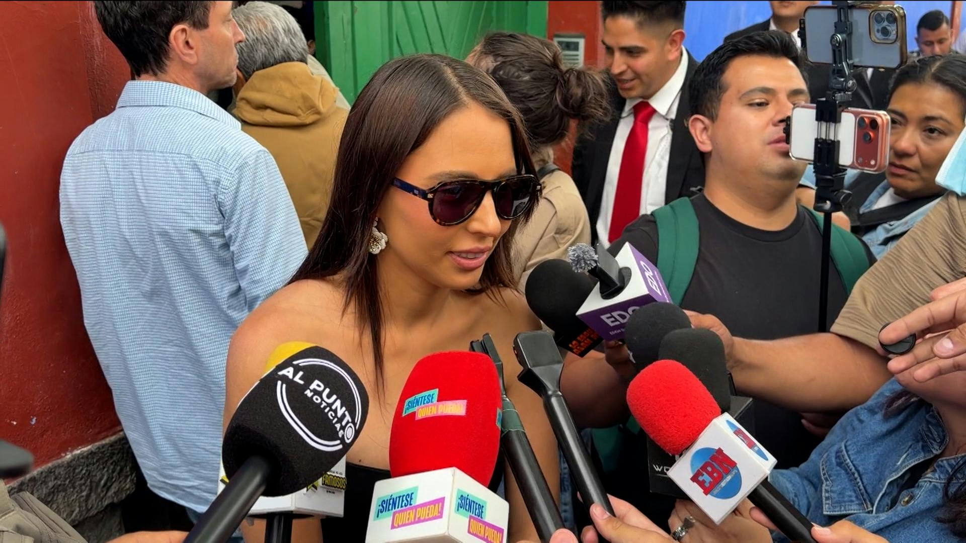 “Es una pregunta muy sonsa": Majo Aguilar EXPLOTA ante las preguntas de la prensa