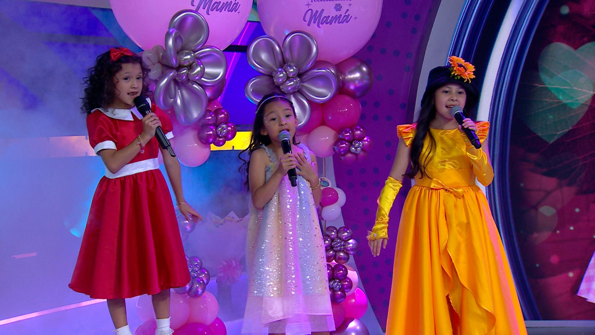 ¡Así cantaron en Miss Alegría celebrando el Día de las Madres!