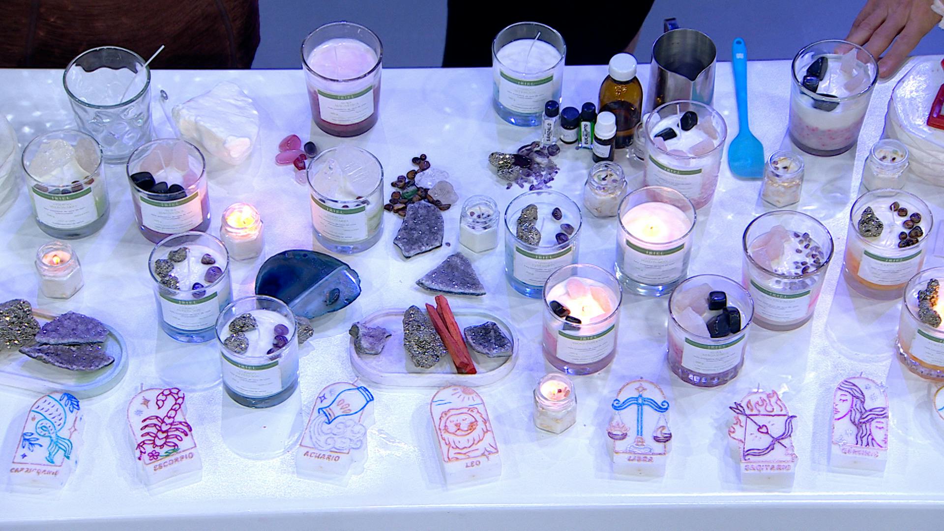 ¡Con materiales sencillos! Atrae prosperidad y abundancia con estas velas con intención