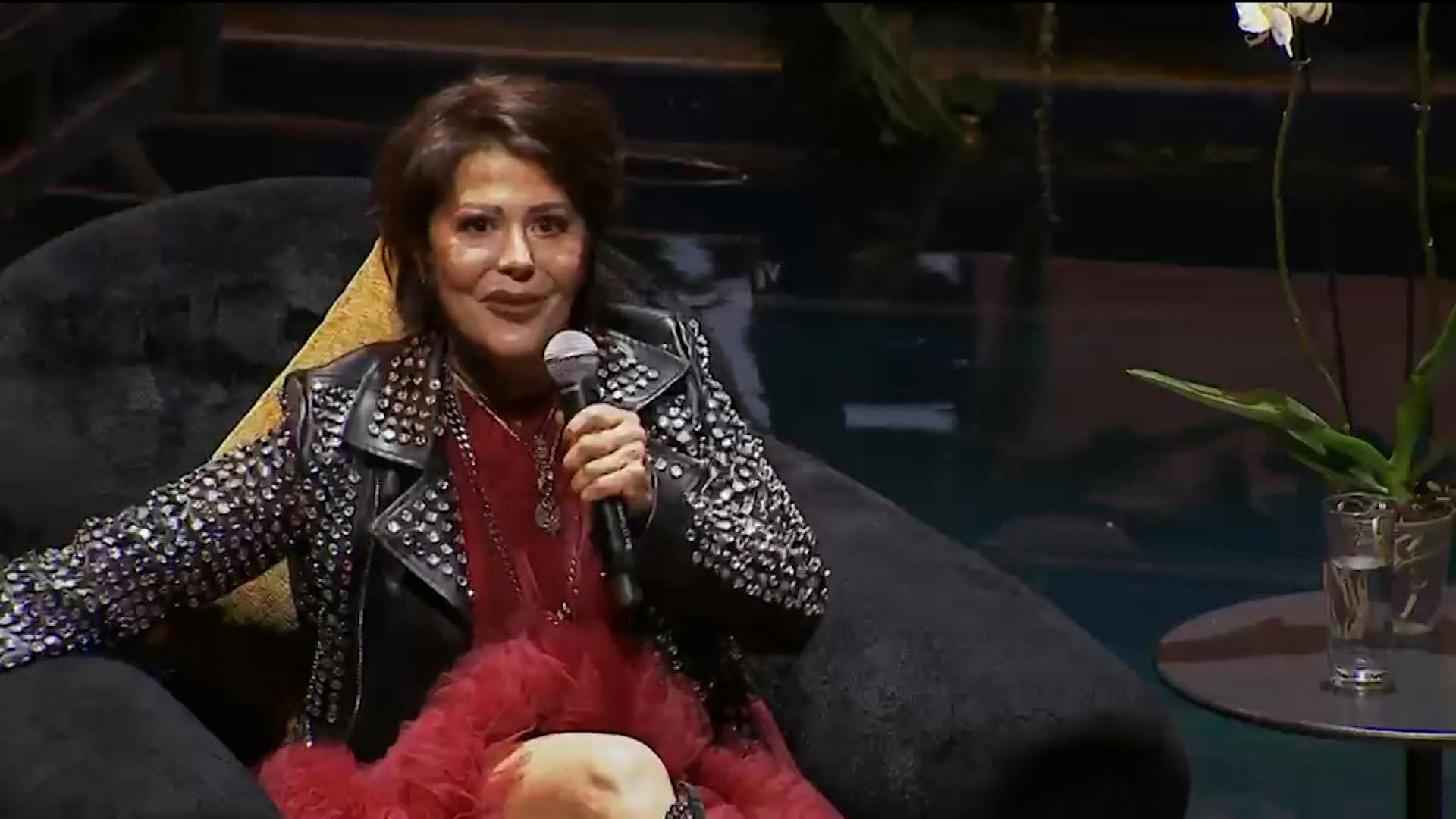 Alejandra Guzmán dedica emotiva canción a su madre, Silvia Pinal