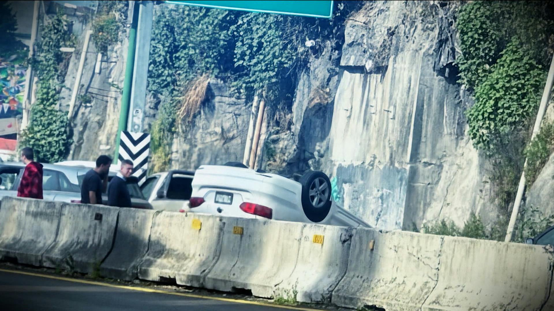 Fuertes lluvias provocan accidente en la carretera México-Toluca 