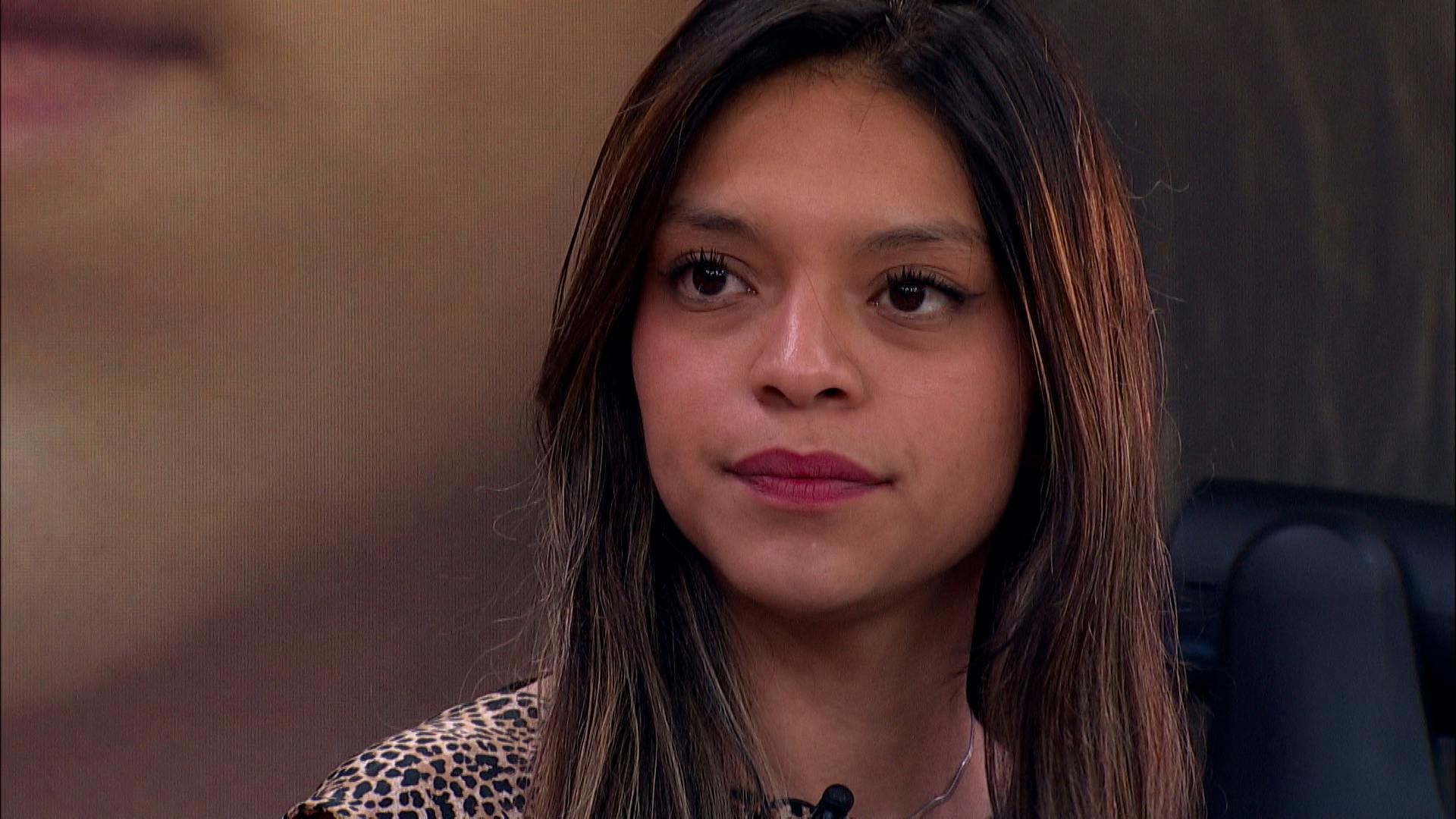 ¿La traicionaron? Amenazaban a Erika con publicar sus fotos íntimas, pero dice que su papá lo complicó todo