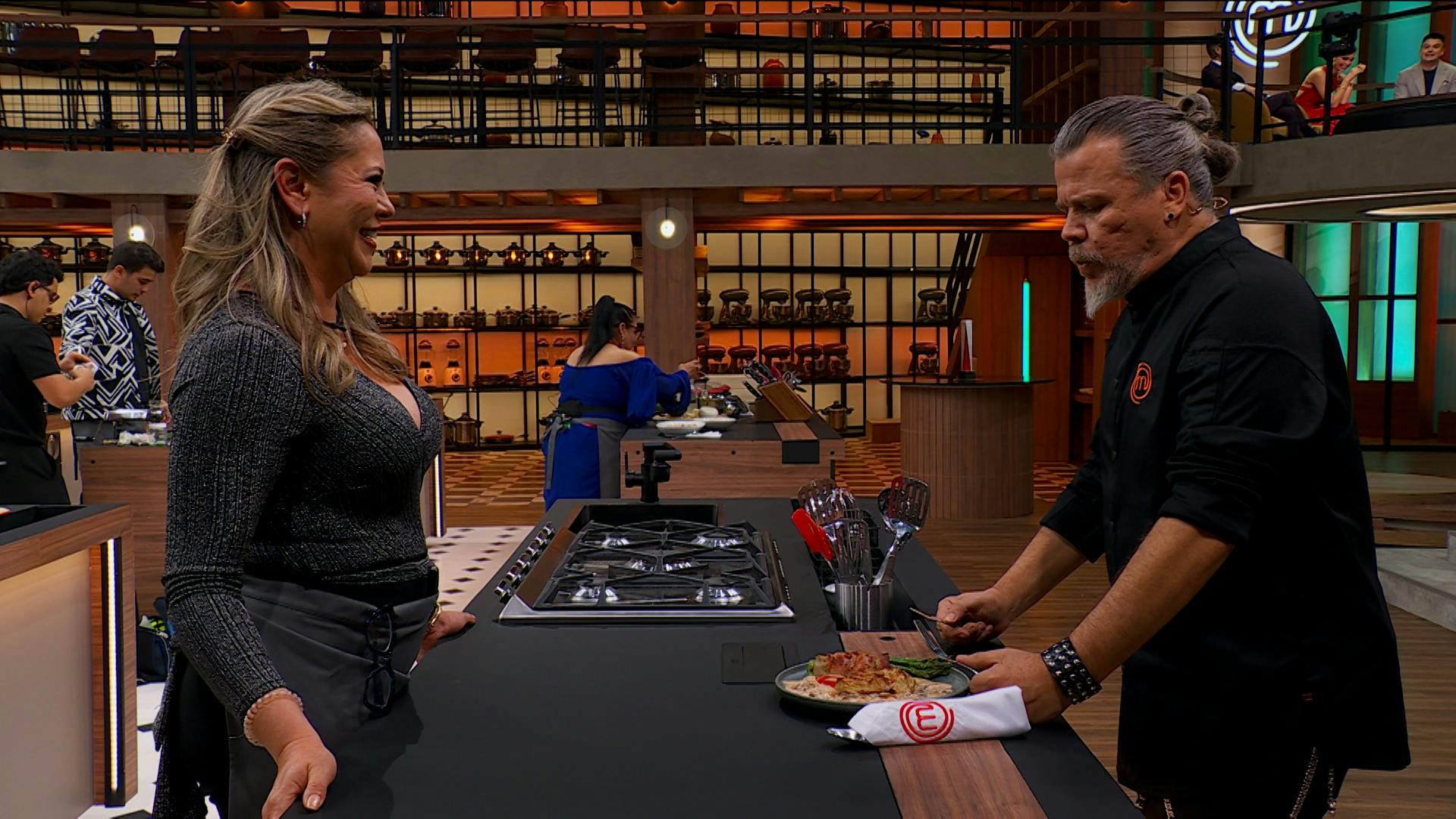 MasterChef 24/7 | Termina el primer reto y llega la hora de probar quién merece el mandil blanco 