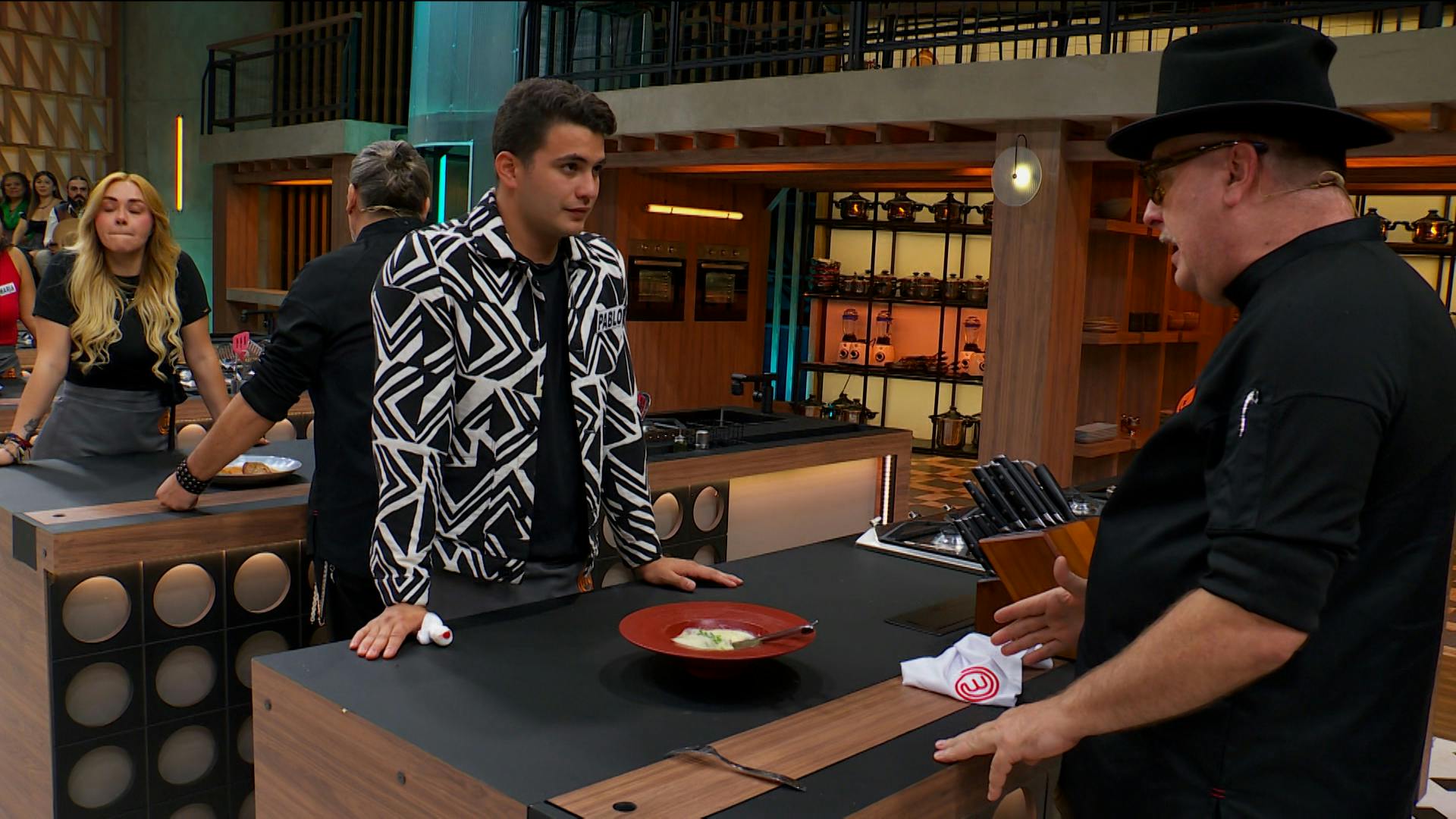 MasterChef 24/7 | Un accidente en la cocina deja claro lo real de MasterChef 24/7