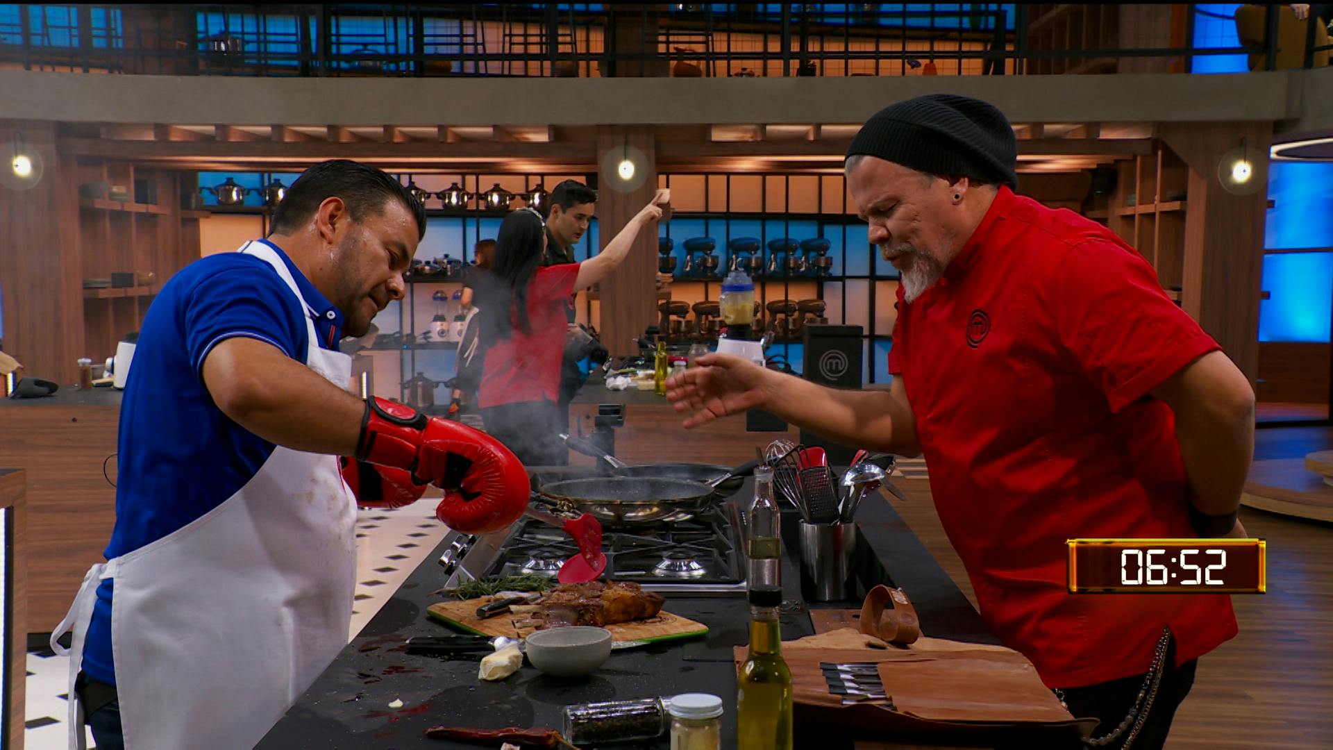 Los chefs “frenan” el riesgo en MasterChef 24/7 y los participantes responden con valentía