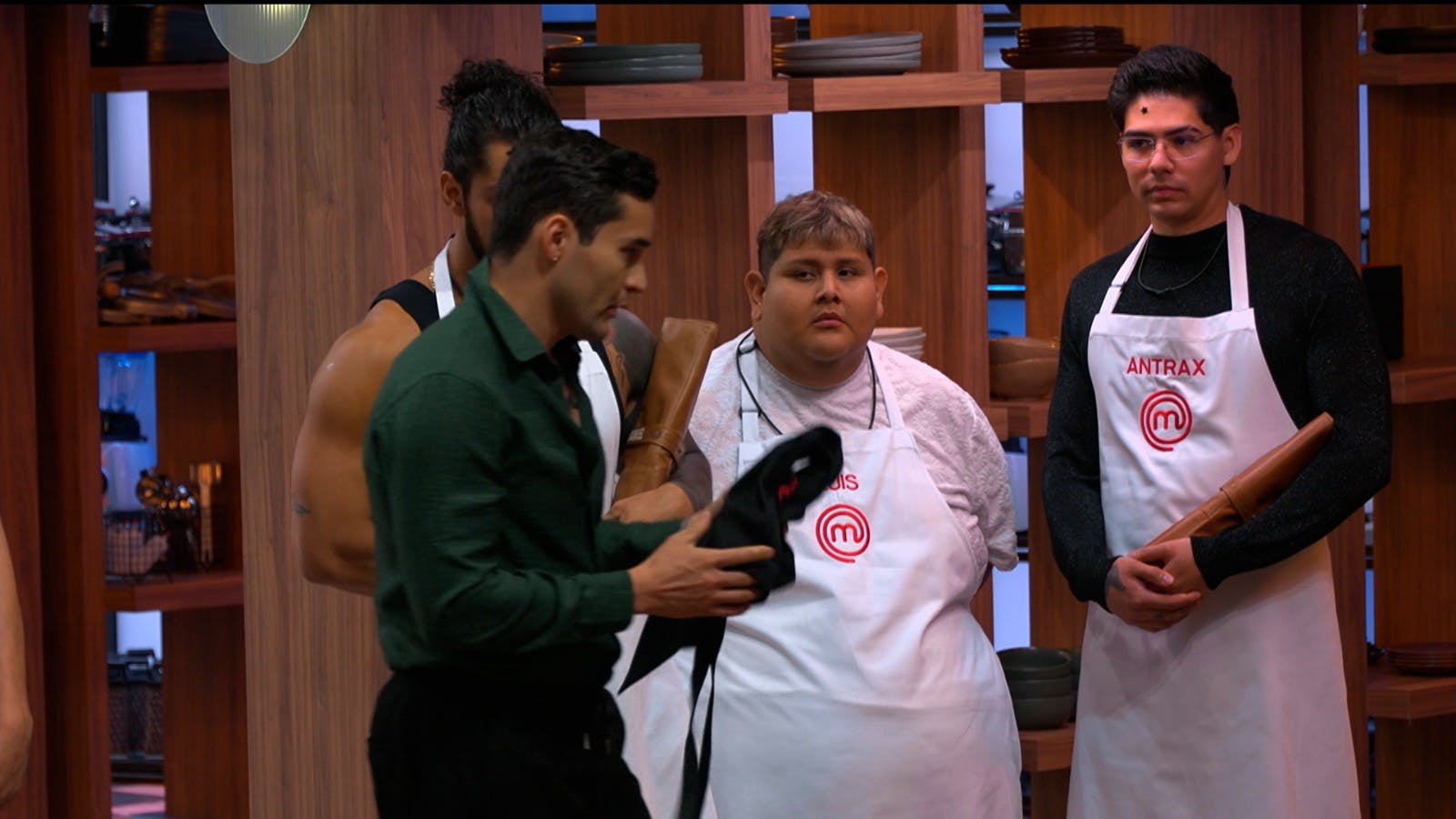 Lancer explota y busca abandonar la cocina mientras desata tensión total en MasterChef 24/7