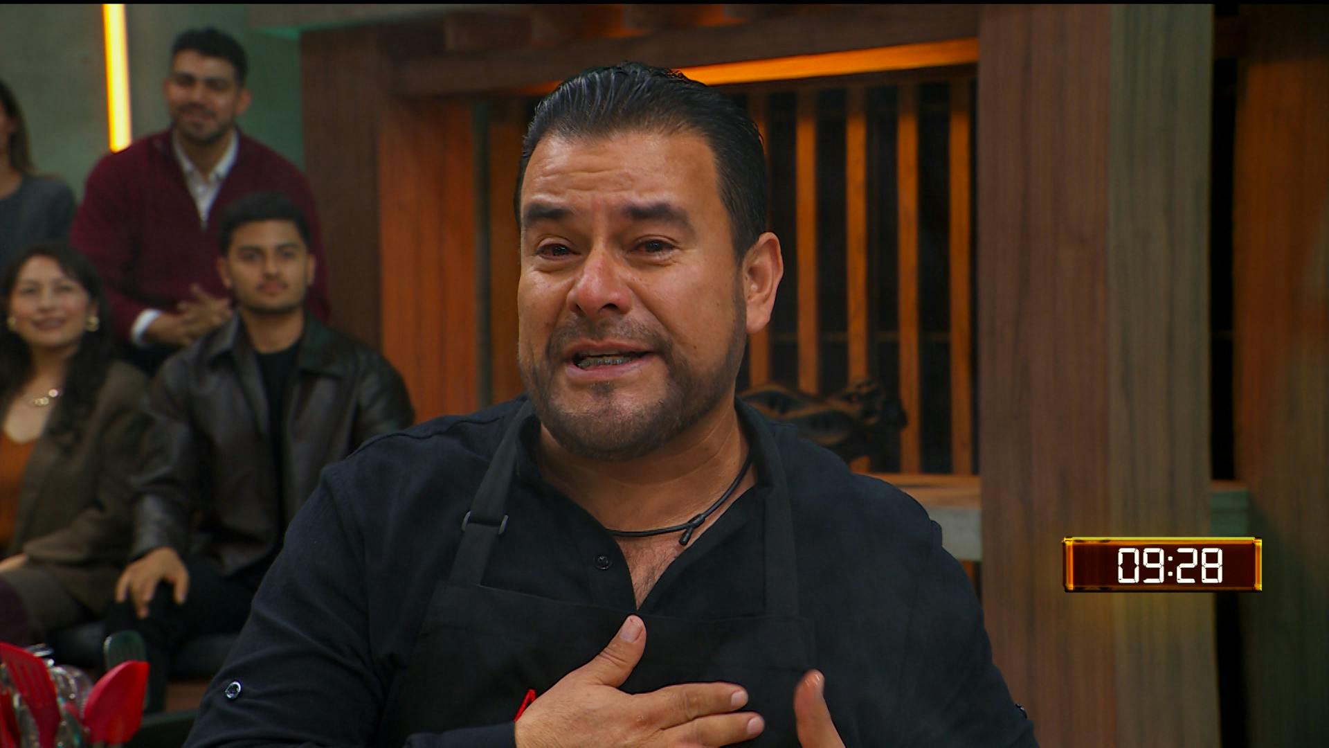MasterChef 24/7 | Comienza el reto de eliminación y Arturo recibe un emotivo mensaje de sus hijos