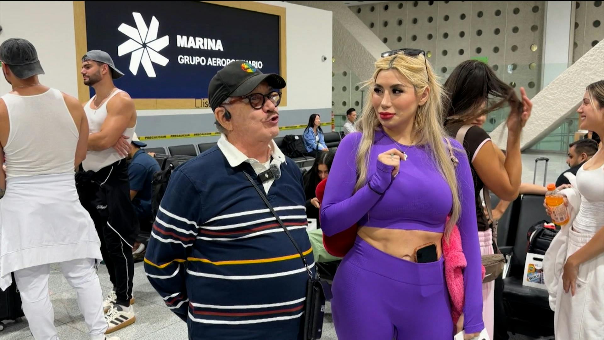 Pedro Sola y creadores de contenido vivieron momentos de terror: El parabrisas del avión en el que viajaban se rompió