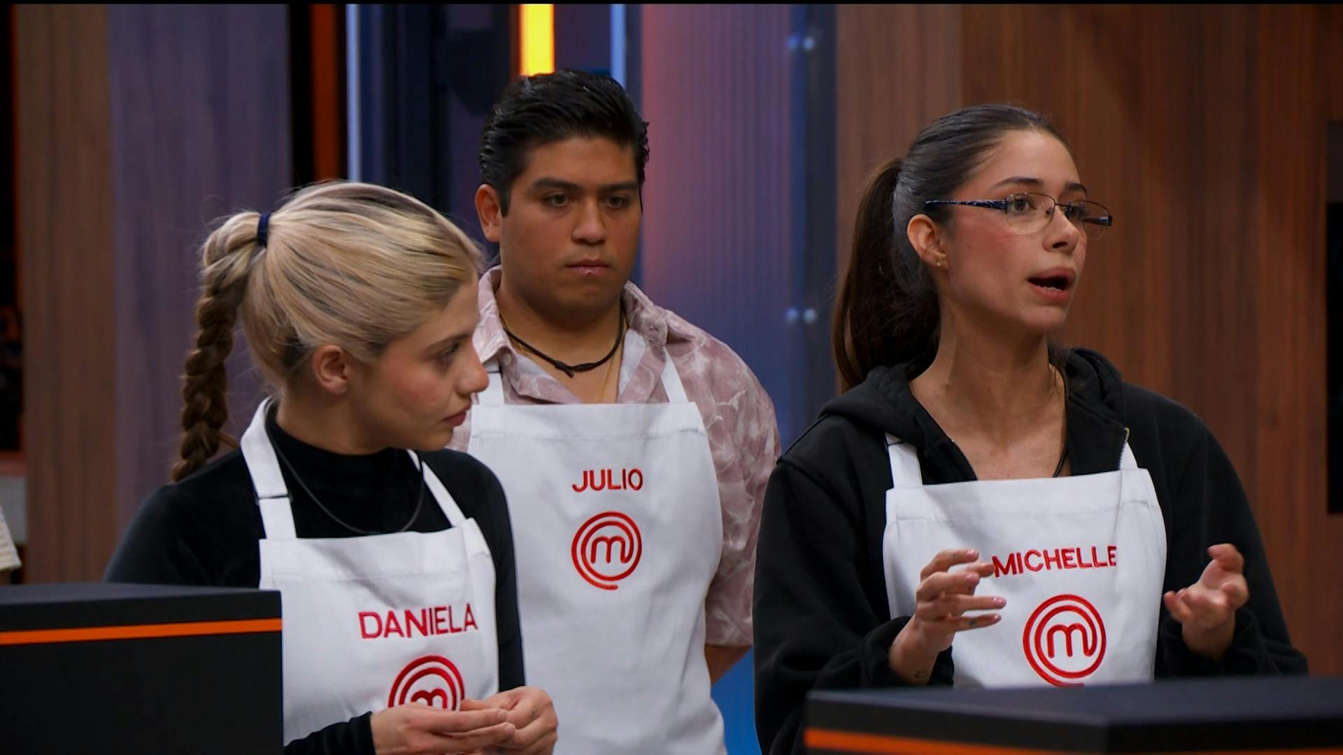 Michelle y Nash hablan sobre el desperdicio y apartado de comida en MasterChef 24/7