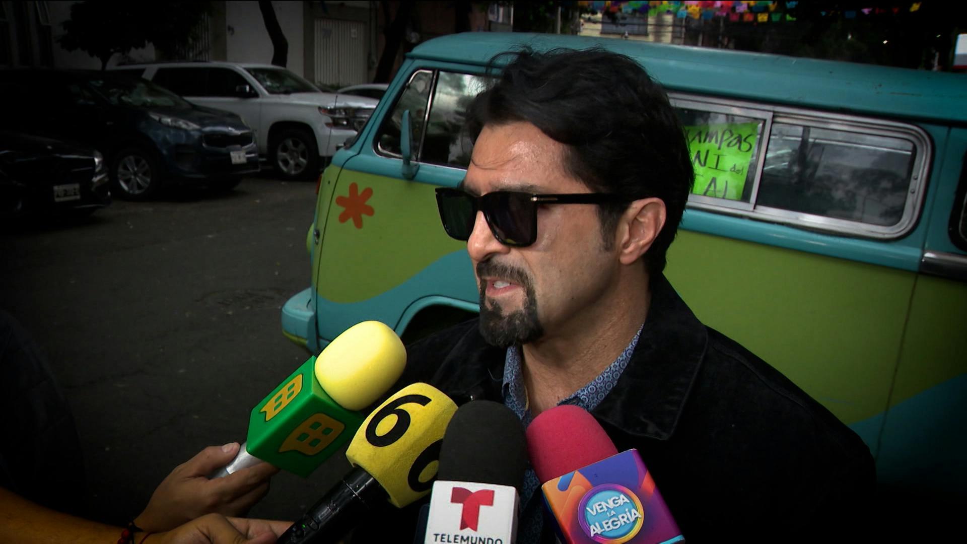 "¡Fue la mujer que abrió el camino!”, Arturo Carmona elogia la carrera de Alicia Villarreal
