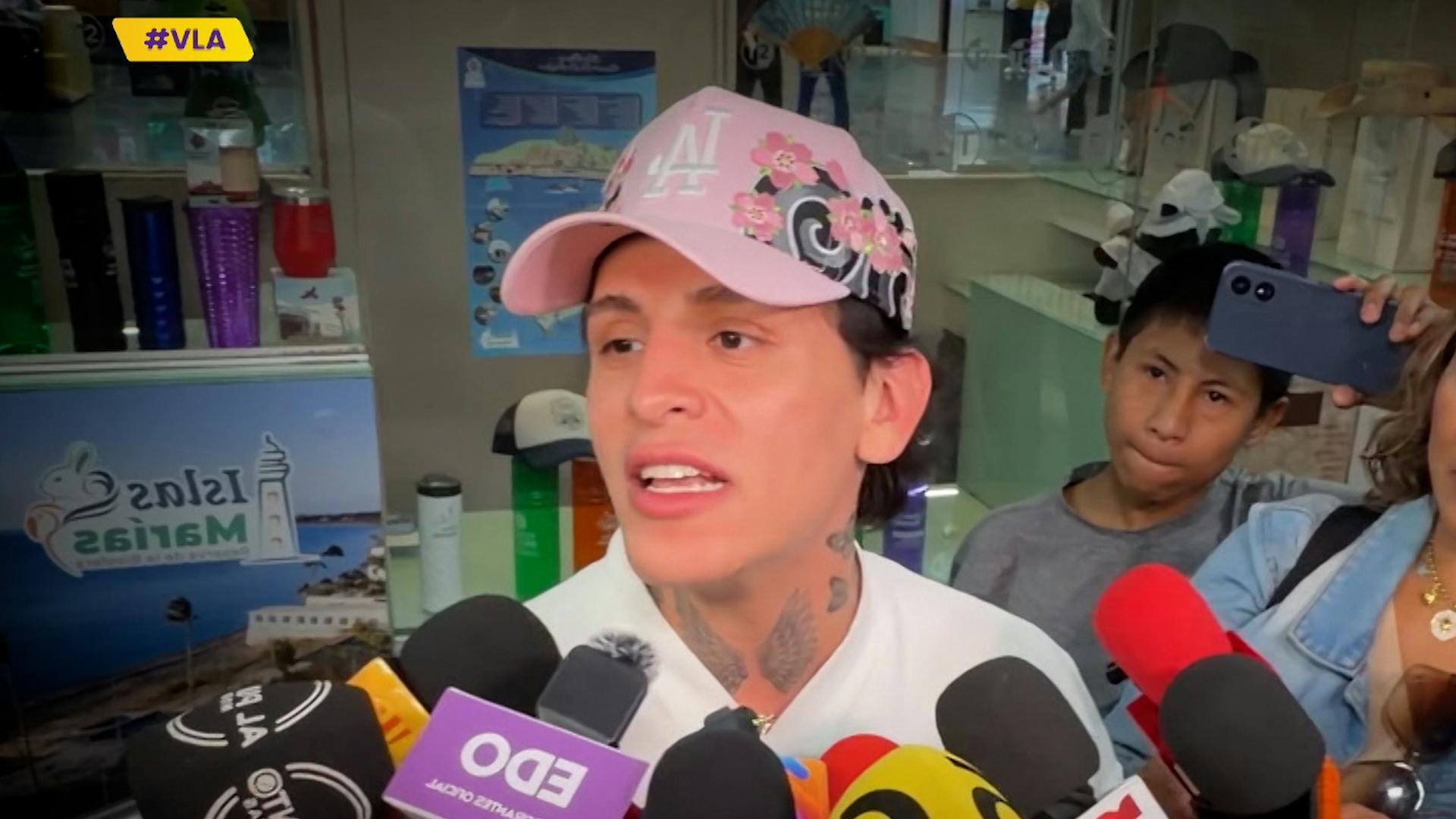 Kunno, el llamado ‘vocero’, reaccionó a los coqueteos de Ángela Aguilar y Christian Nodal en el escenario