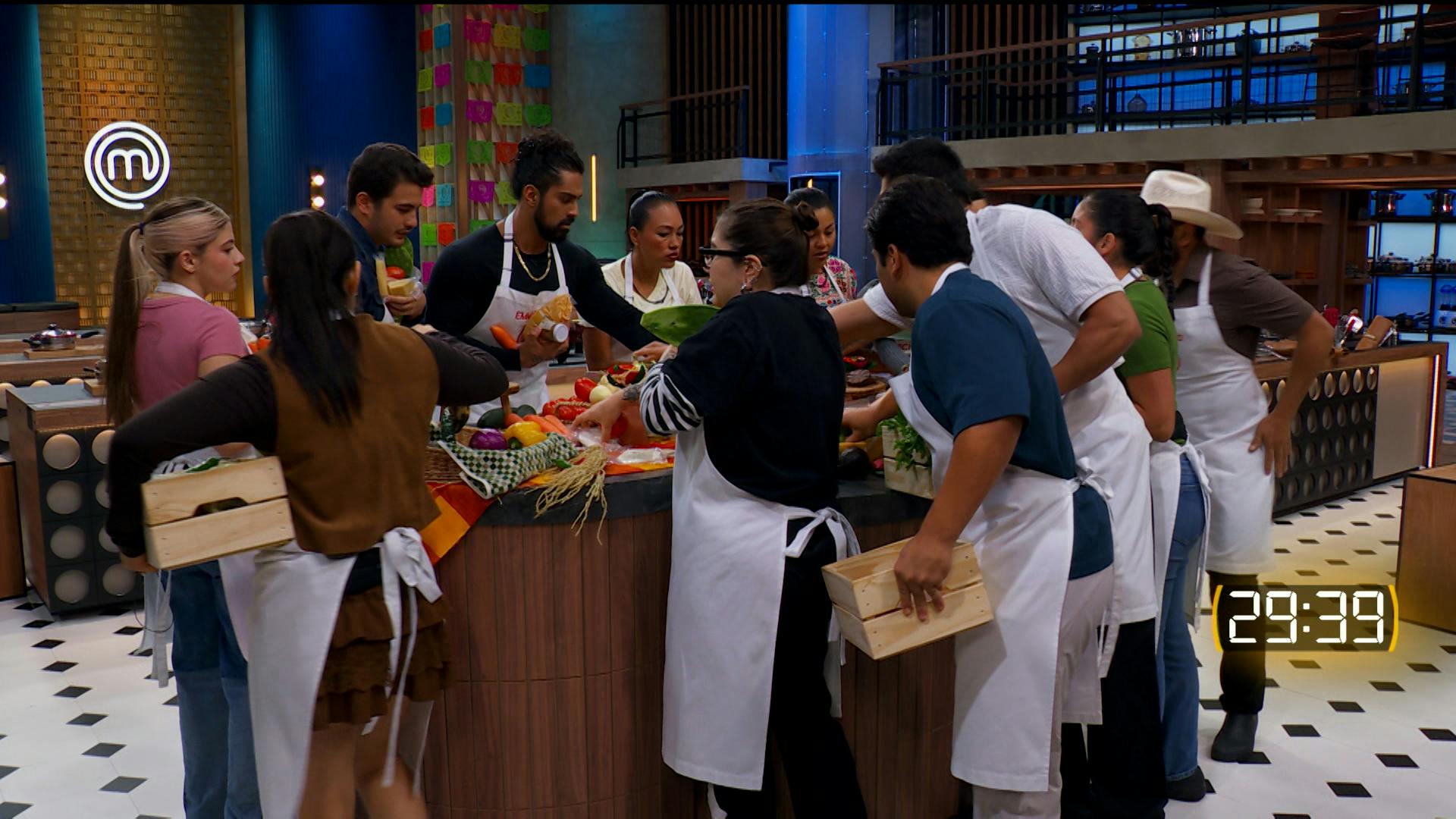La caja misteriosa pone a prueba a los Equipos en la carrera por el Pin del Chef