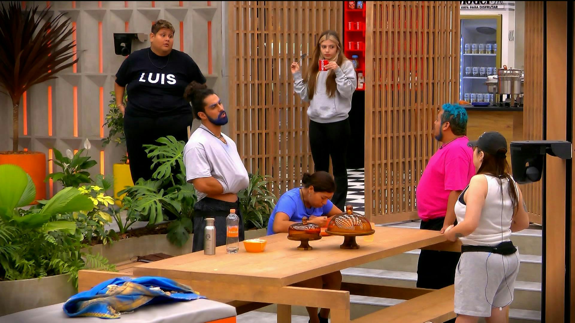 La limpieza comienza a ser un problema dentro del universo de MasterChef 24/7 y es que los hábitos de limpieza no son igual en todos 