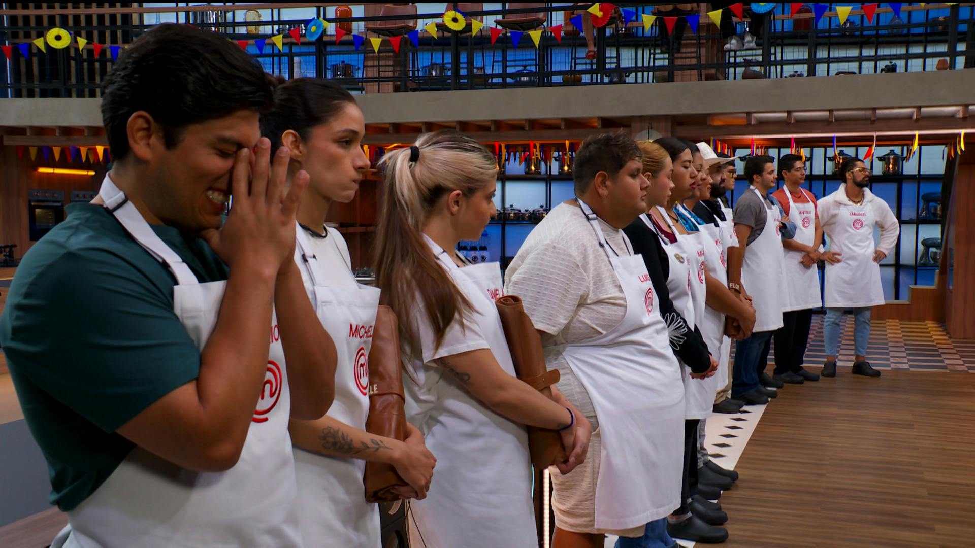 Conoce quién fue el cocinero que subió al Balcón de la Salvación y las indicaciones de este jueves de Delantales Negros en MasterChef 24/7