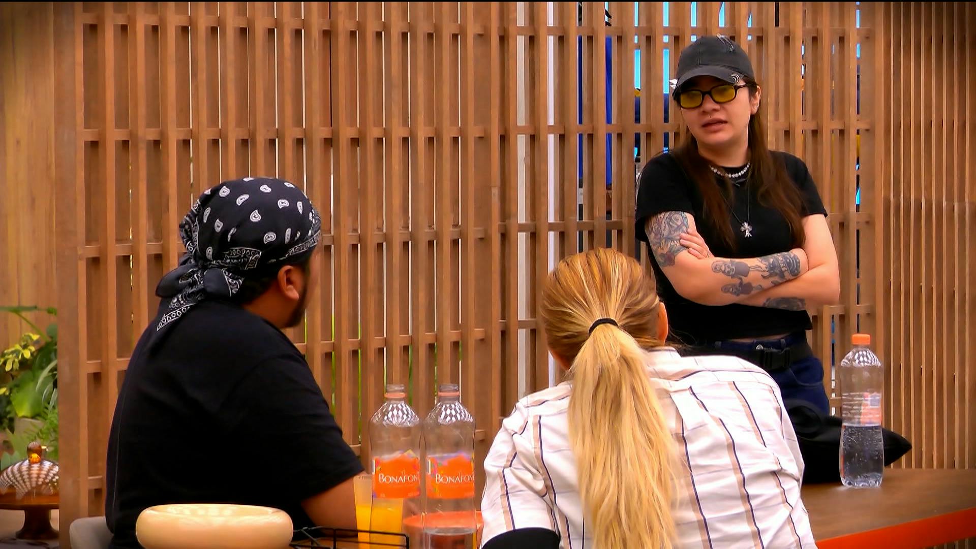 La tensión continúa creciendo entre Ixdit y Carmen por su actitud y los hábitos que algunos participantes tienen dentro de MasterChef 24/7