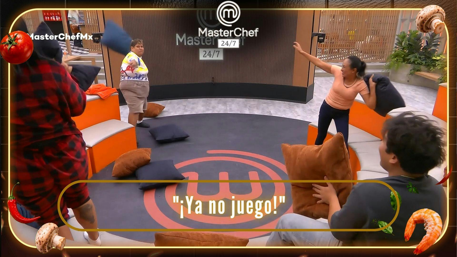 "¡Ya no juego!” Los cocineros de MasterChef 24/7 se enfrentan en una encarnizada pelea de almohadas (VIDEO)