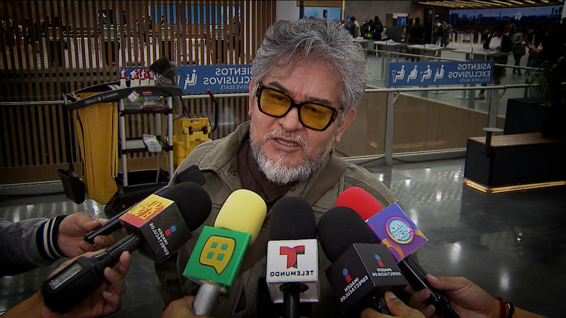 ¿Christian Nodal debería cambiarse el nombre? Esto sugiere Fato al esposo de Ángela Aguilar