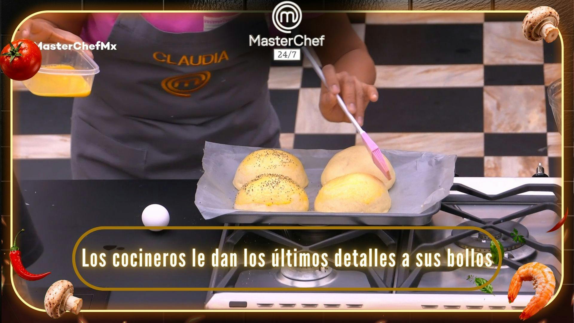 Los cocineros de MasterChef 24/7 le dan los últimos detalles a sus bollos para hamburguesa (VIDEO)