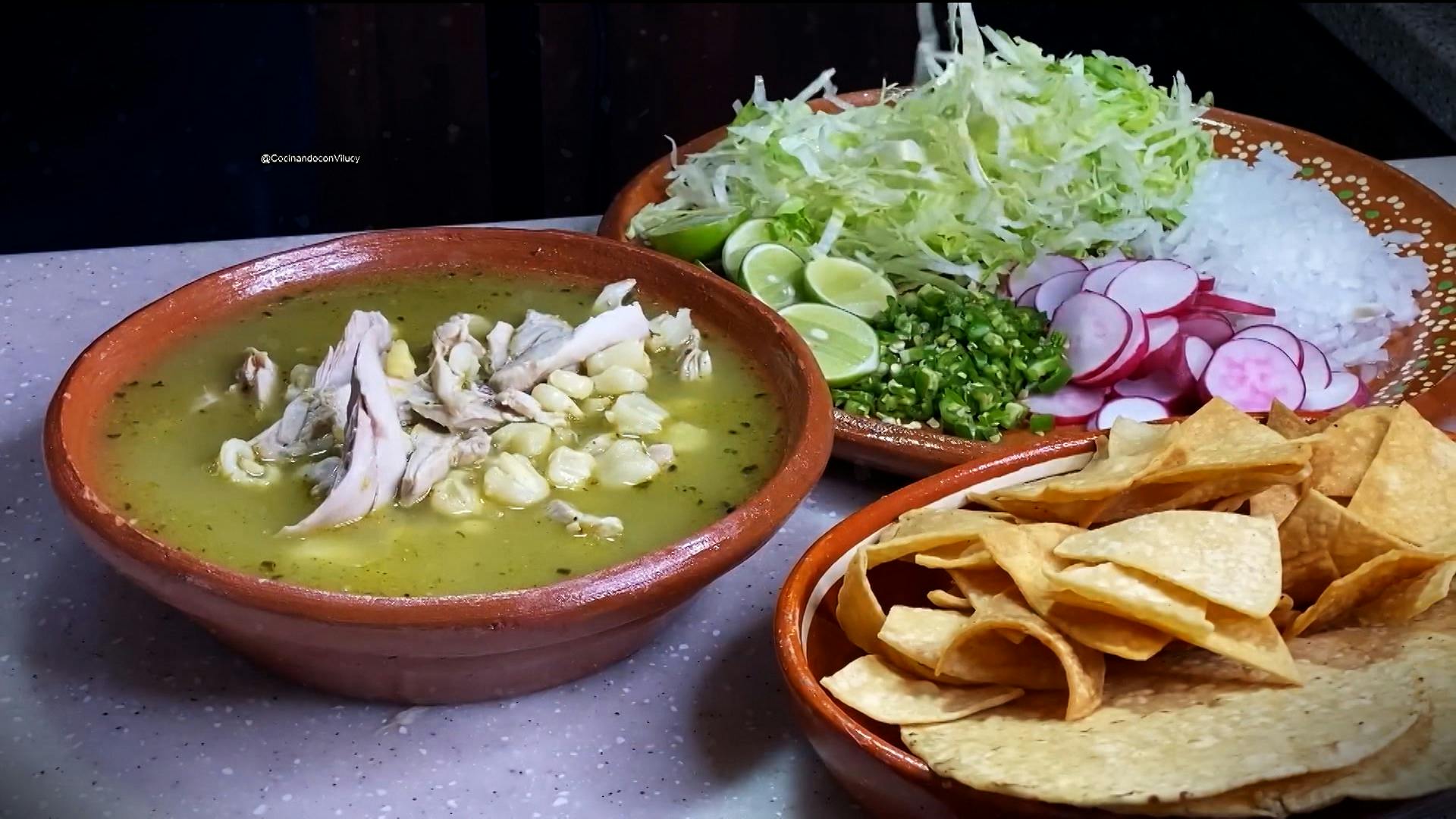 El pozole verde conquista paladares con el auténtico sabor de Guerrero en La Pura Sabrosura