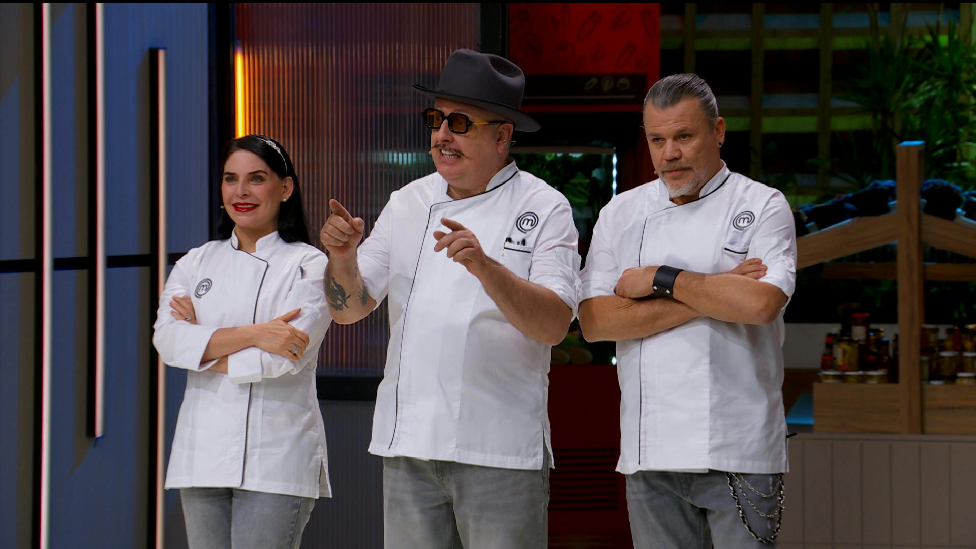 Los Cocineros conocen las indicaciones en video de este reto de MasterChef 24/7