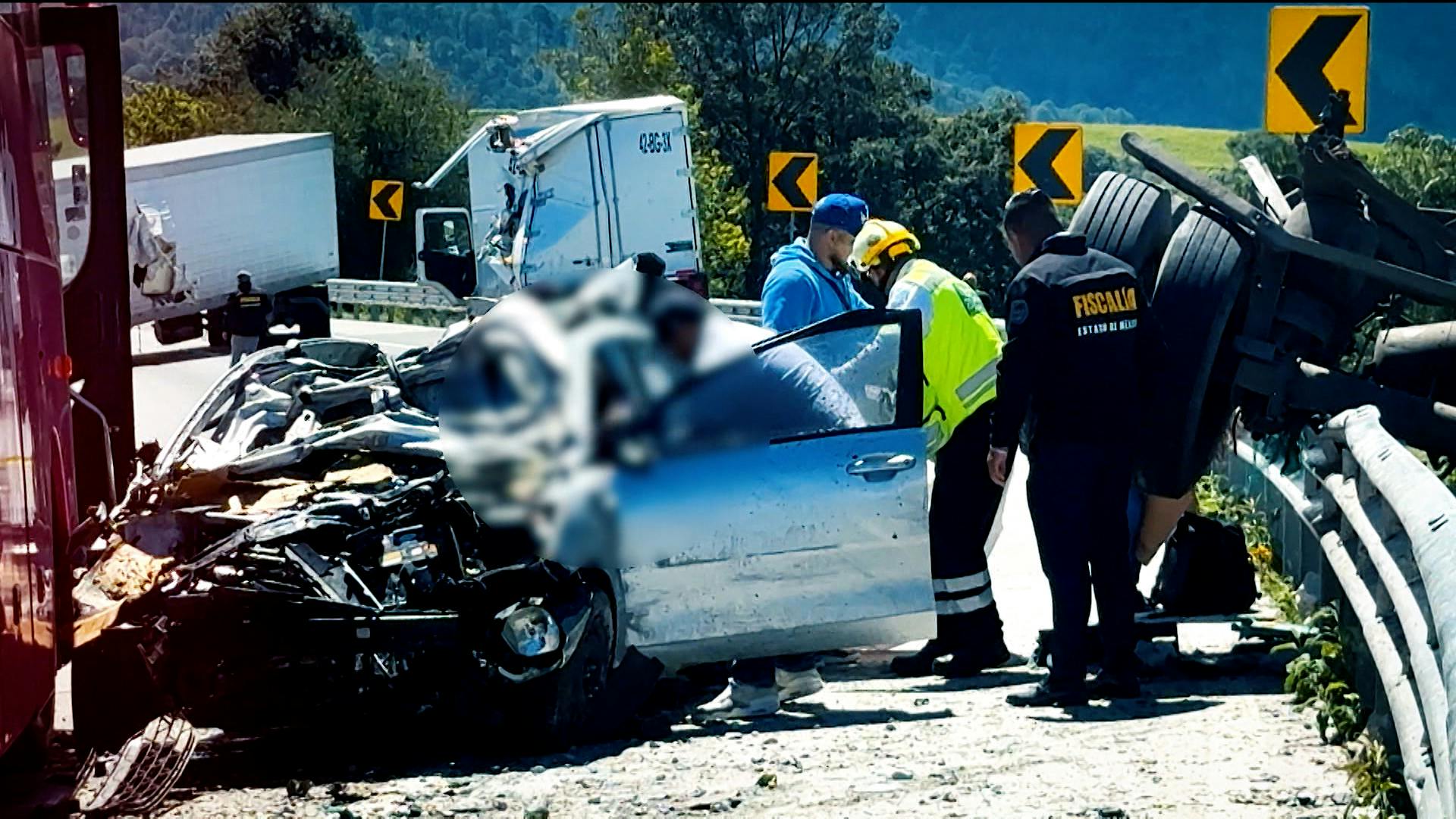 Jorge “El Diablo Becerril” reporta: Fatal carambola por camión sin frenos deja un muerto y caos vial