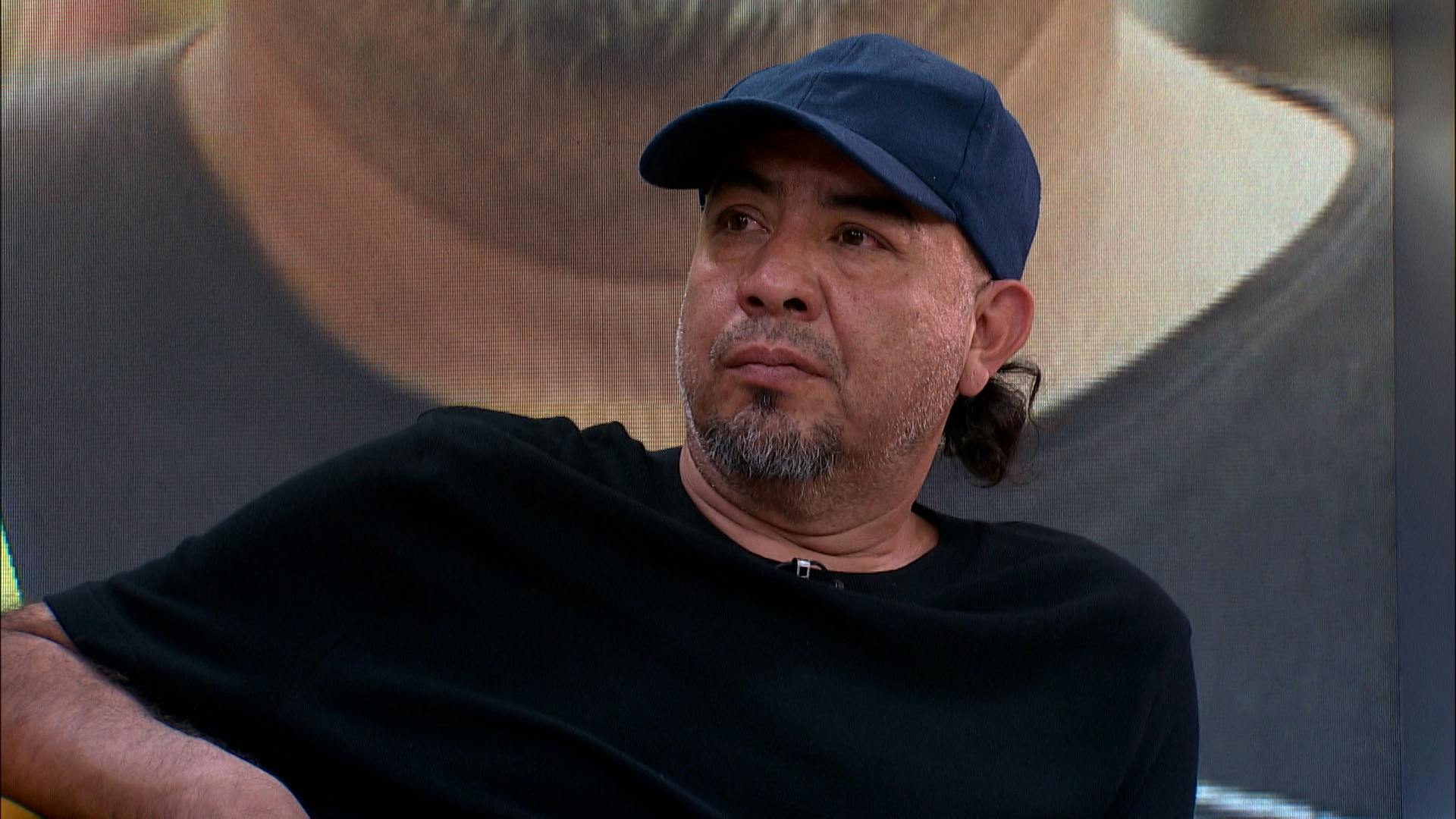 ¡Aunque se enoje será su suegro! Carlos le advierte a su amigo Carlos que tendrá algo serio con su hija