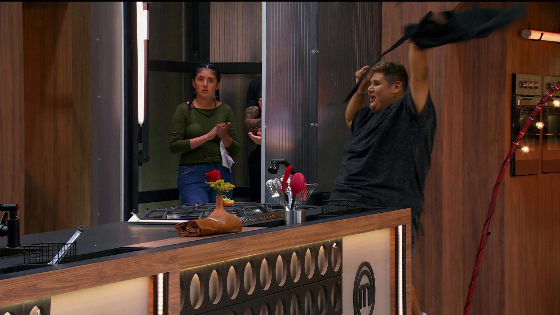 MasterChef 24/7 | ¡Jazmín sube al balcón tras ganar el voto del público!