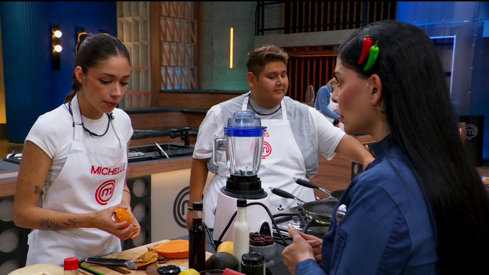 ¡Noche de pastes! Los Chefs supervisan y asesoran a los Cocineros en esta noche del reto por el Pin del Chef