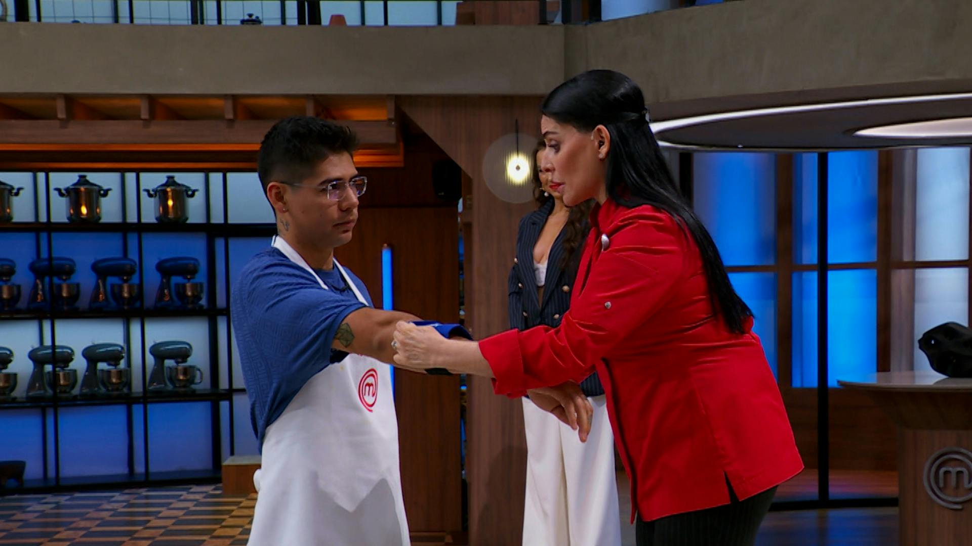 Entre platillos crudos y grandes ideas tenemos al primer ganador de la noche: Antrax consigue ser un Capitán de esta semana en MasterChef 24/7