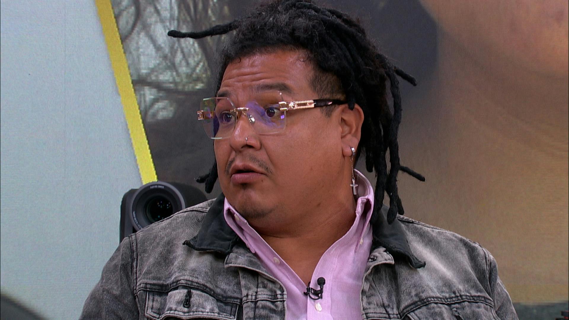 Eduardo le debe a Guillermo y piensa pagarle con un cuestionable negocio