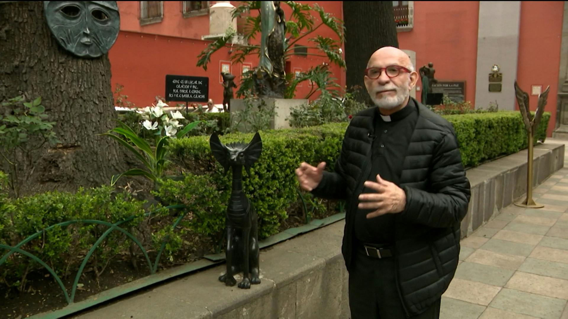 Roban esculturas inspiradas en Remedios Varo; autoridades buscan recuperar las piezas