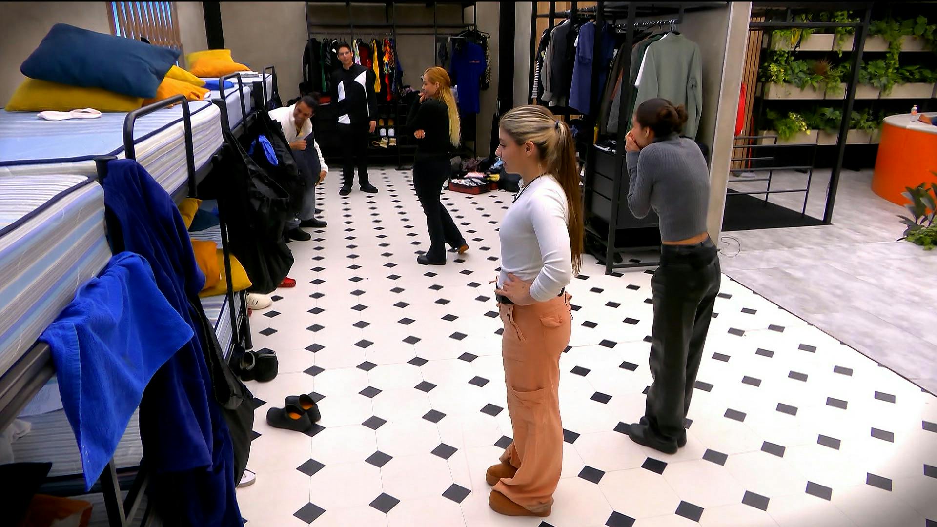 Estas fueron las reacciones al fuerte castigo impuesto luego de que Emmanuel e Ixdit hicieran cosas prohibidas en MasterChef 24/7