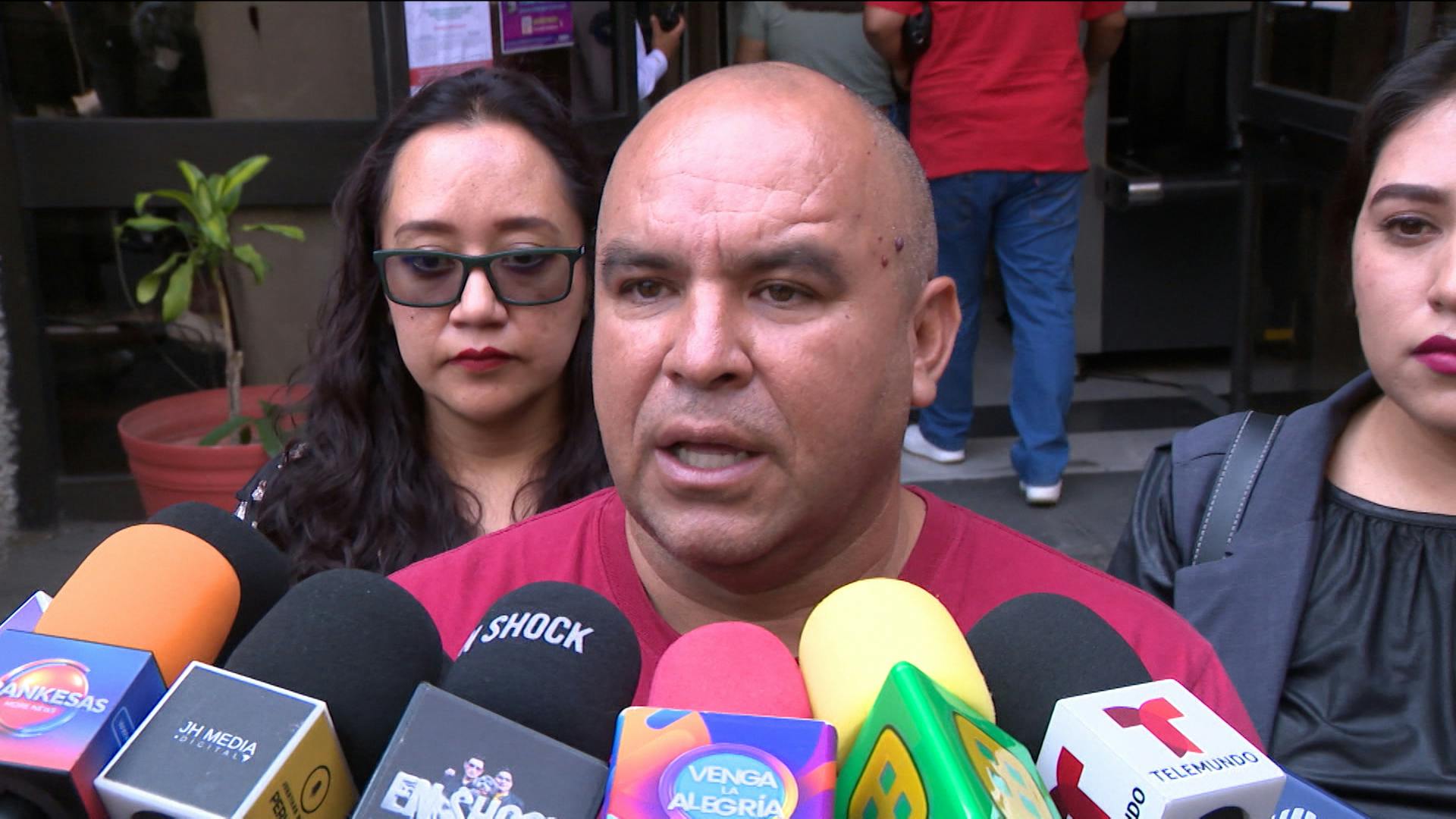 Ernesto Zepeda recibe indemnización tras ganar el juicio civil contra Livia Brito