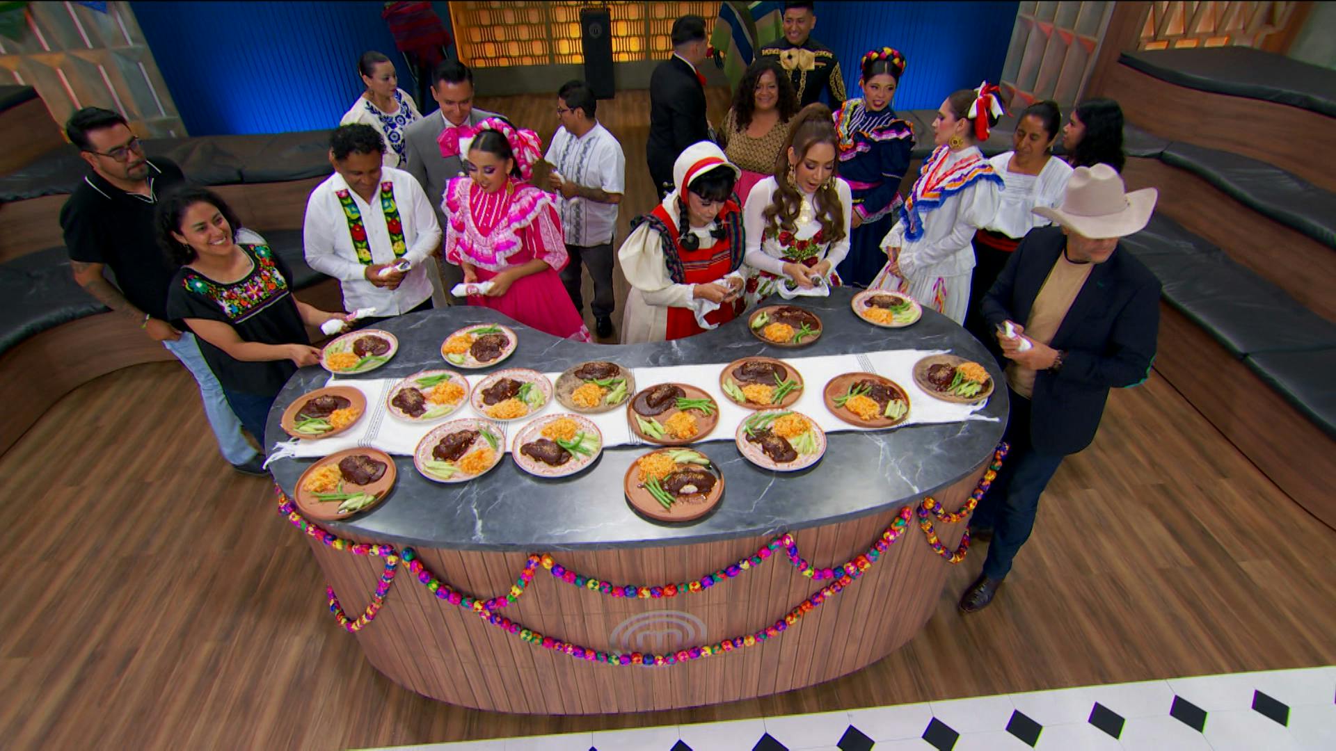 MasterChef 24/7 | Comienza la degustación y un equipo conquista el balcón