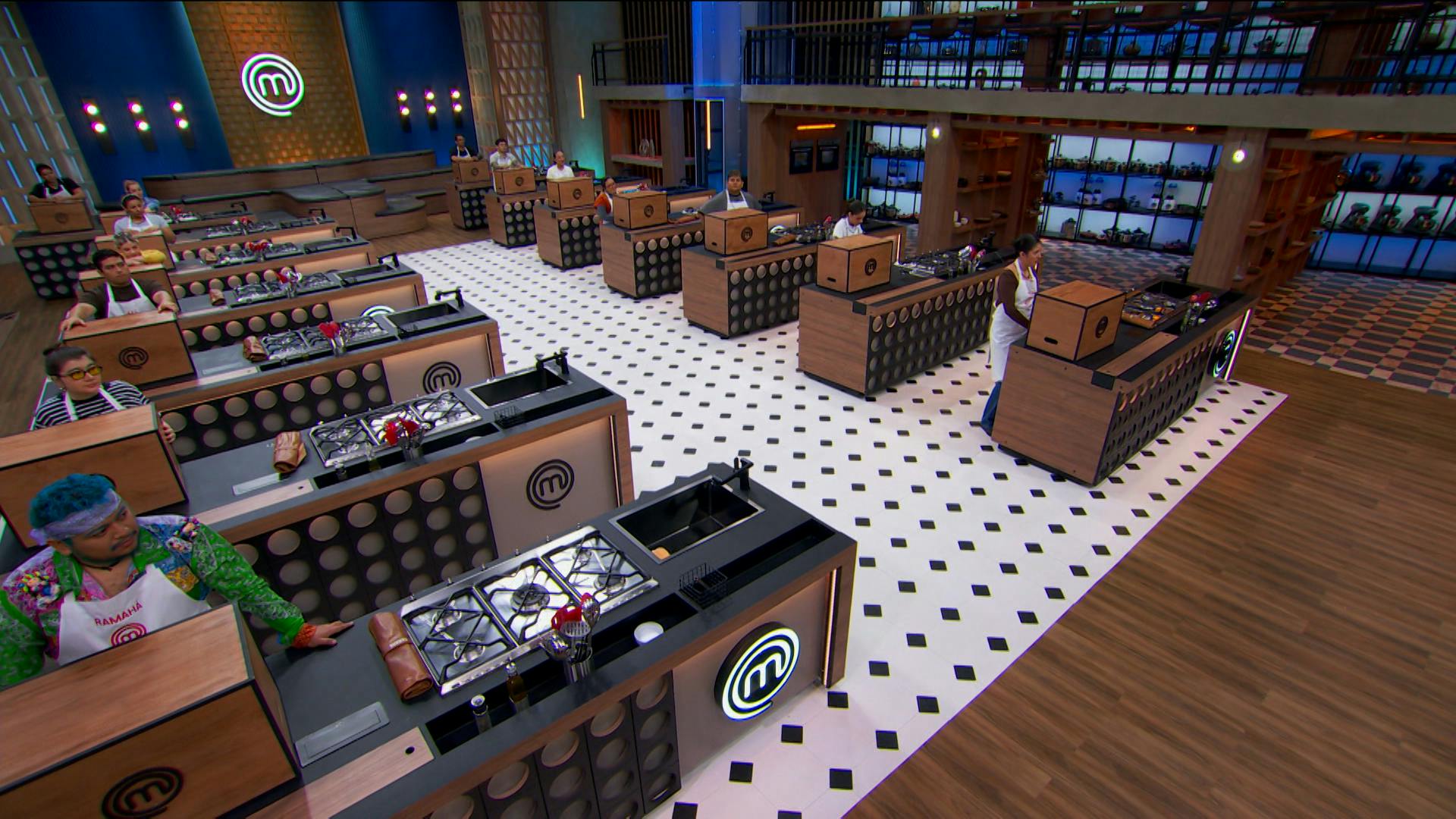 Los Buenos y Los Villanos de MasterChef 24/7 se enfrentan esta noche en por el Pin del Chef