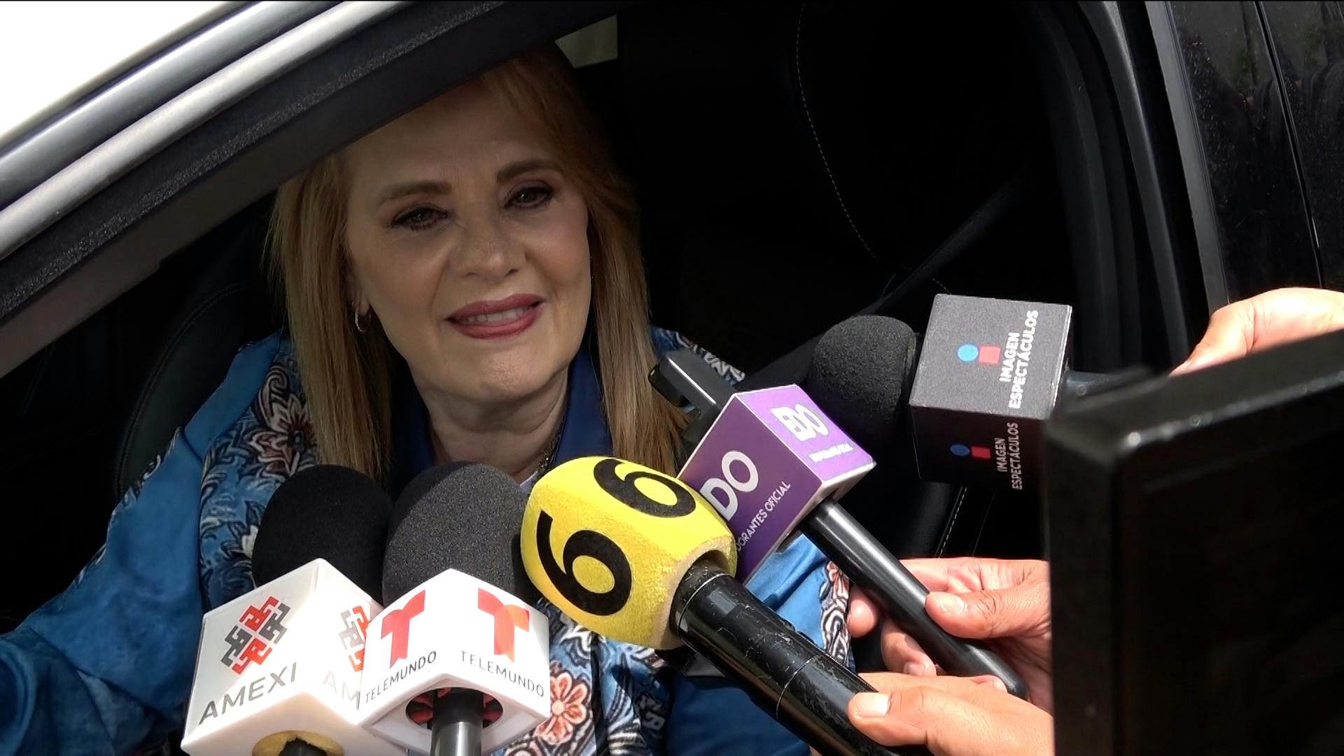 ¿Erika Buenfil ha sentido celos del padre de su hijo? Así contestó la actriz